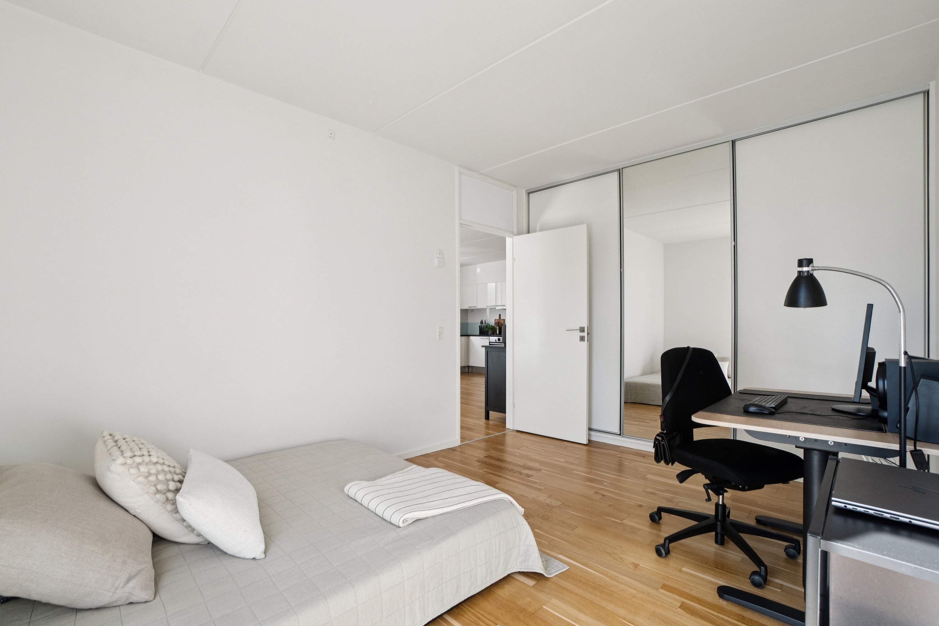 Fremhævet soveværelse billede i fuldskærmstilstand. Billede af Jens Otto Krags Gade 7, 1. 3., 2300 København S