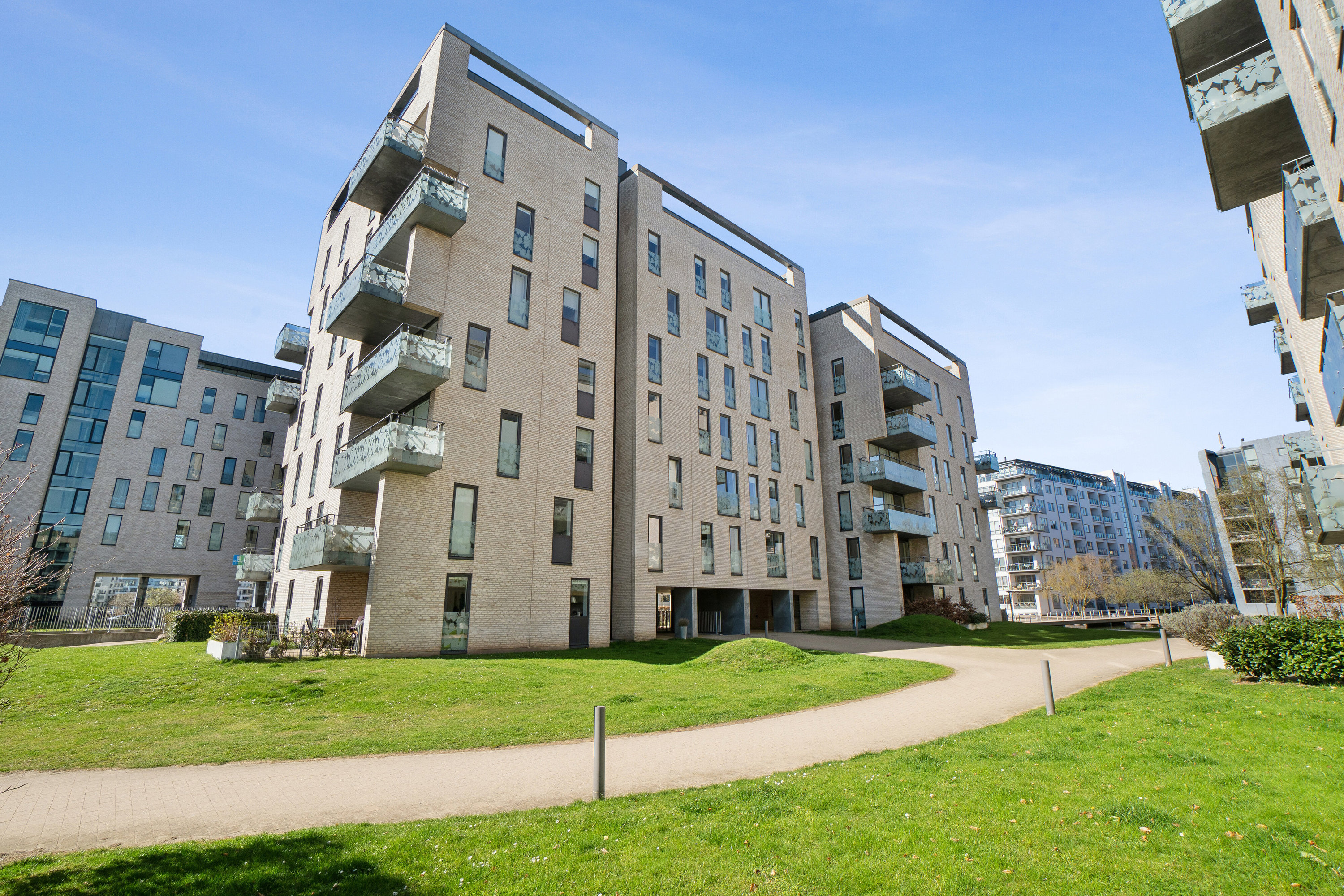 Fremhævet facade billede i fuldskærmstilstand. Billede af Jens Otto Krags Gade 7, 1. 3., 2300 København S