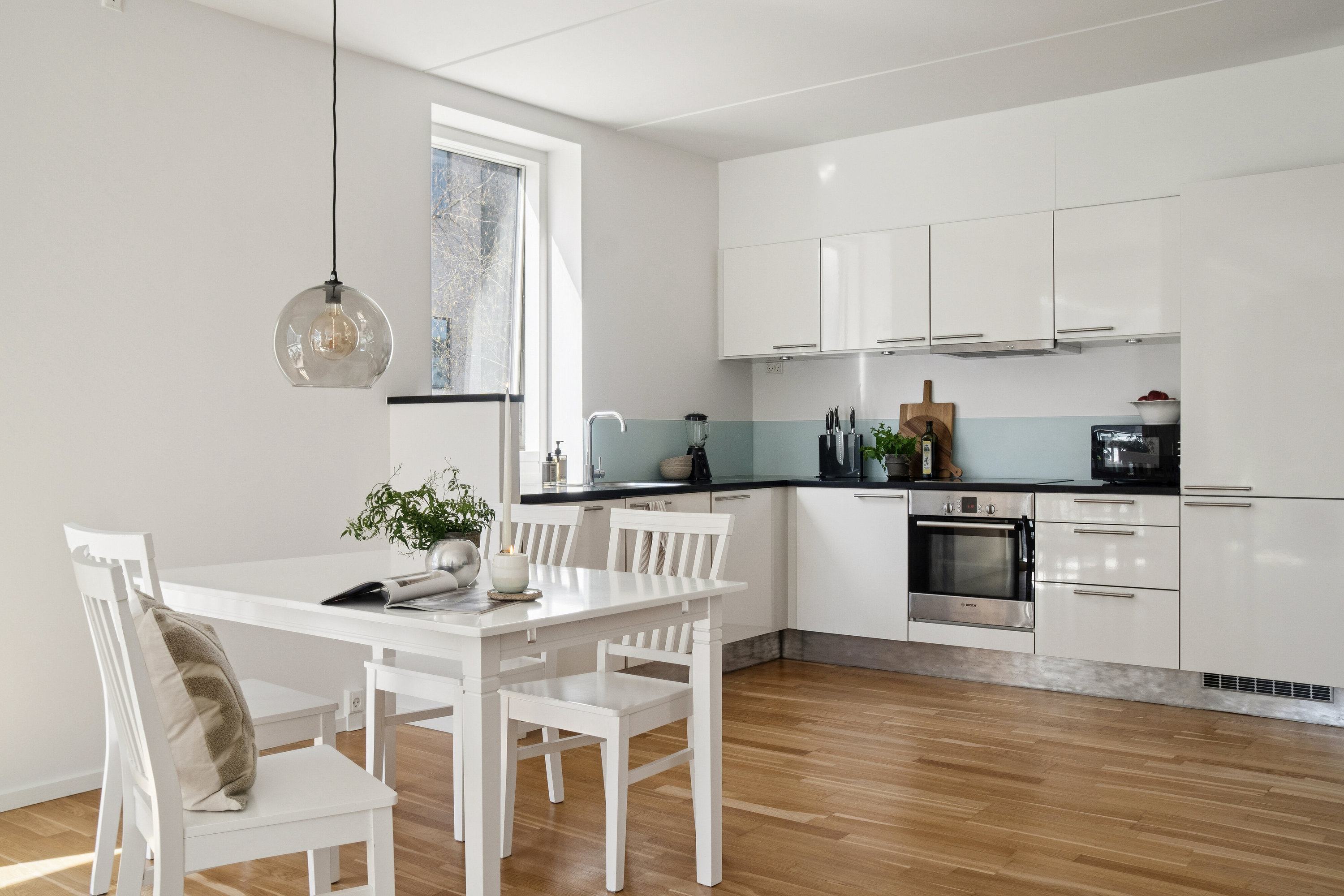 Fremhævet spisestue billede i fuldskærmstilstand. Billede af Jens Otto Krags Gade 7, 1. 3., 2300 København S