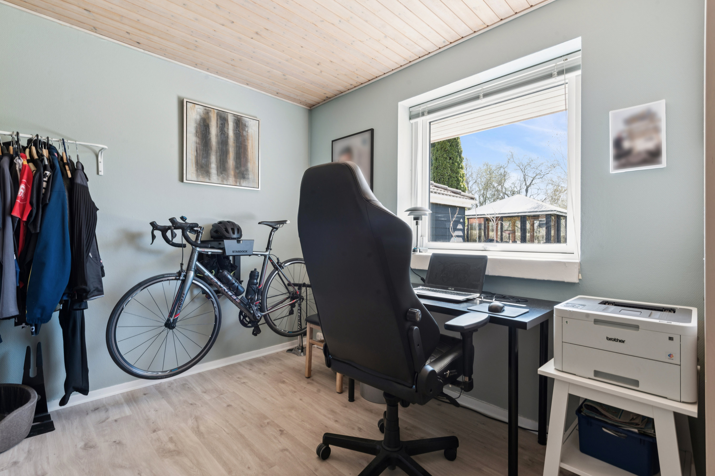 Fremhævet værelse billede i fuldskærmstilstand. Billede af Olsbækeng 21, 2670 Greve