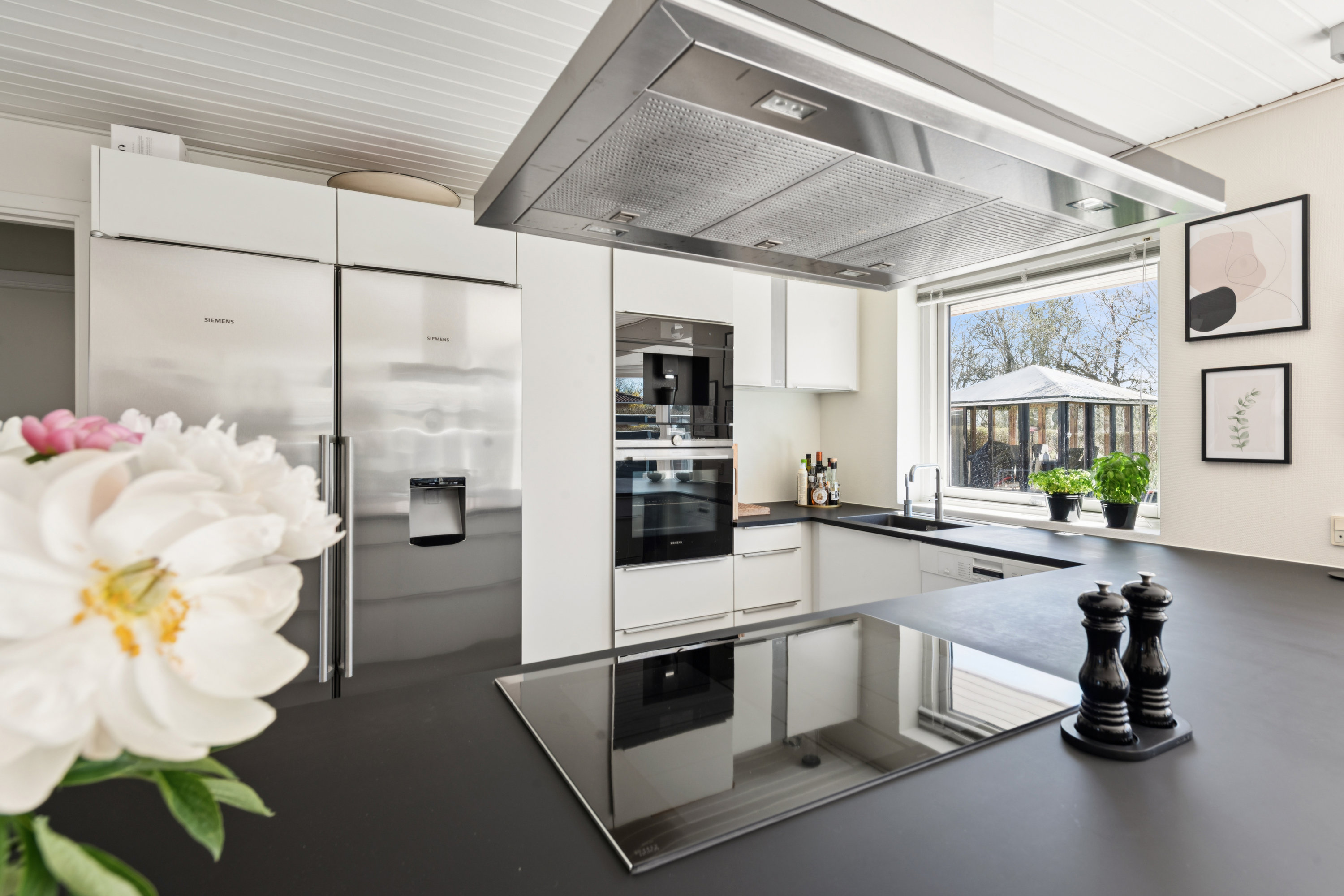 Fremhævet køkken billede i fuldskærmstilstand. Billede af Olsbækeng 21, 2670 Greve