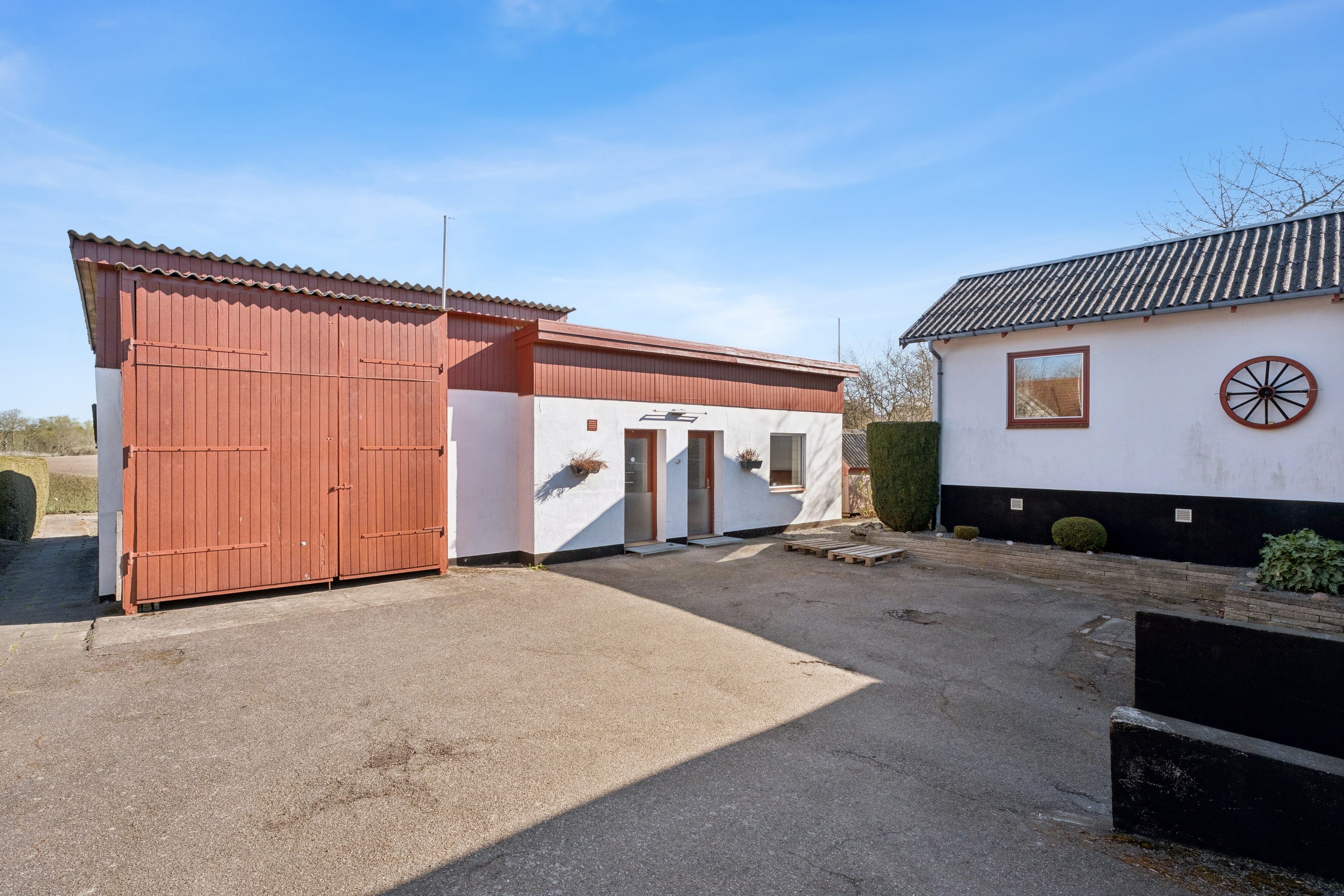 Fremhævet set fra vejen billede i fuldskærmstilstand. Billede af Holmevej 23, Næstelsø, 4700 Næstved