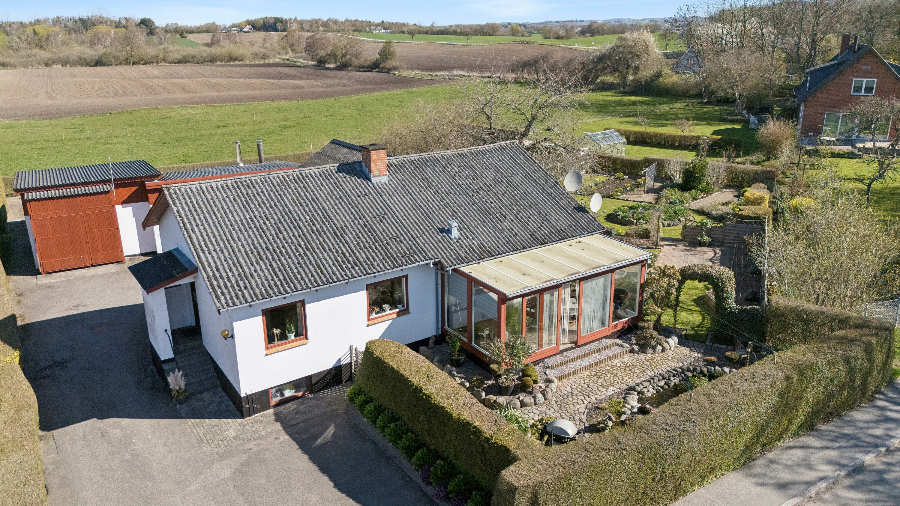Fremhævet luftfoto billede i fuldskærmstilstand. Billede af Holmevej 23, Næstelsø, 4700 Næstved
