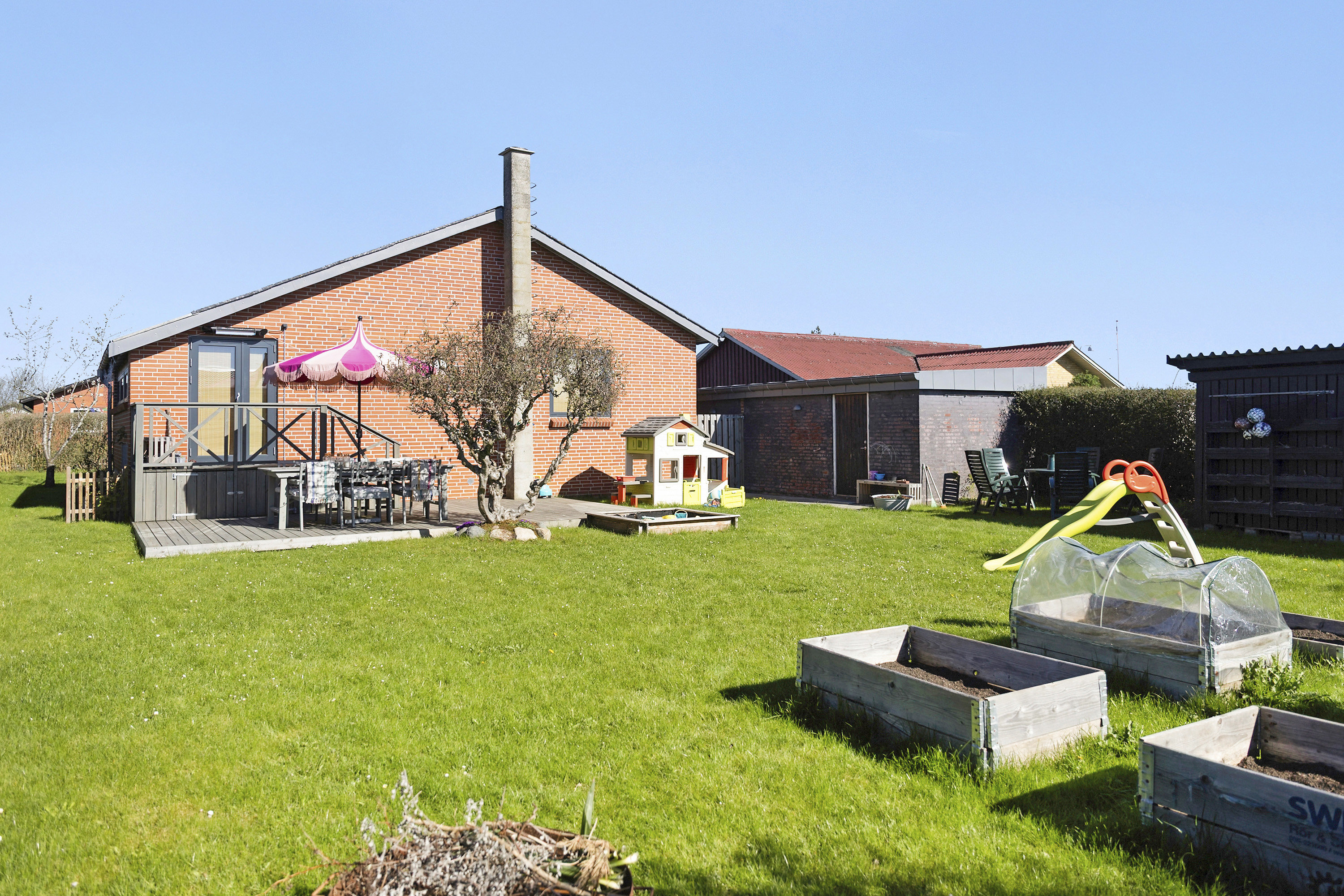 Fremhævet ejendommen billede i fuldskærmstilstand. Billede af Hyldegårdsvej 12, Seden, 5240 Odense NØ