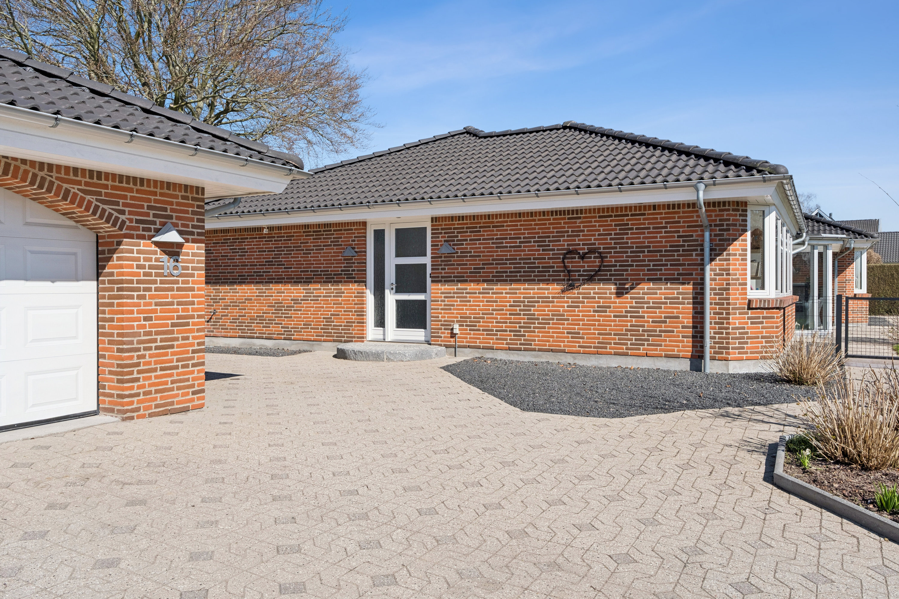 Fremhævet set fra vejen billede i fuldskærmstilstand. Billede af Bytoften 16, Førslev, 4690 Haslev