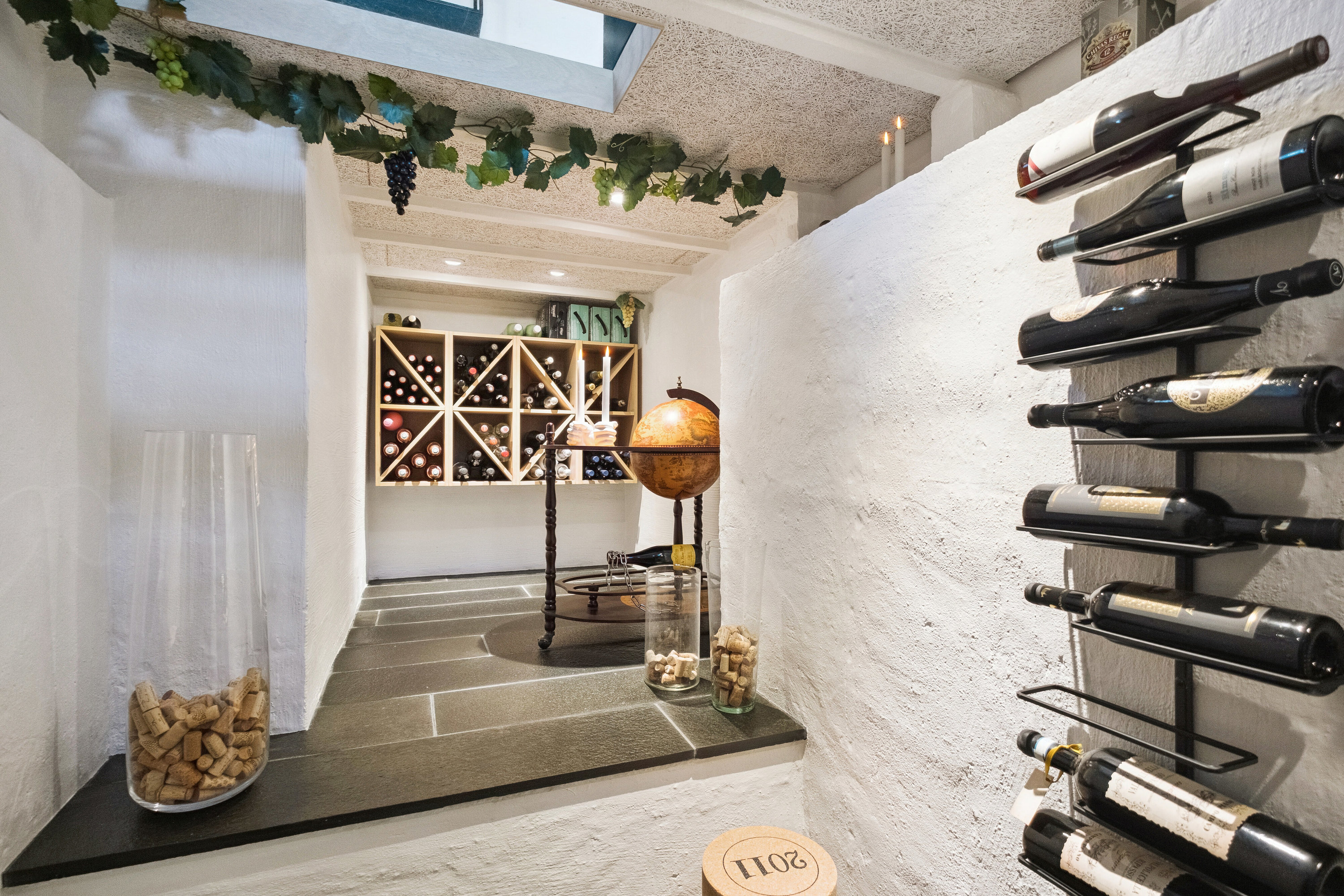 Fremhævet vinkælder billede i fuldskærmstilstand. Billede af Skovvej 1, 9800 Hjørring