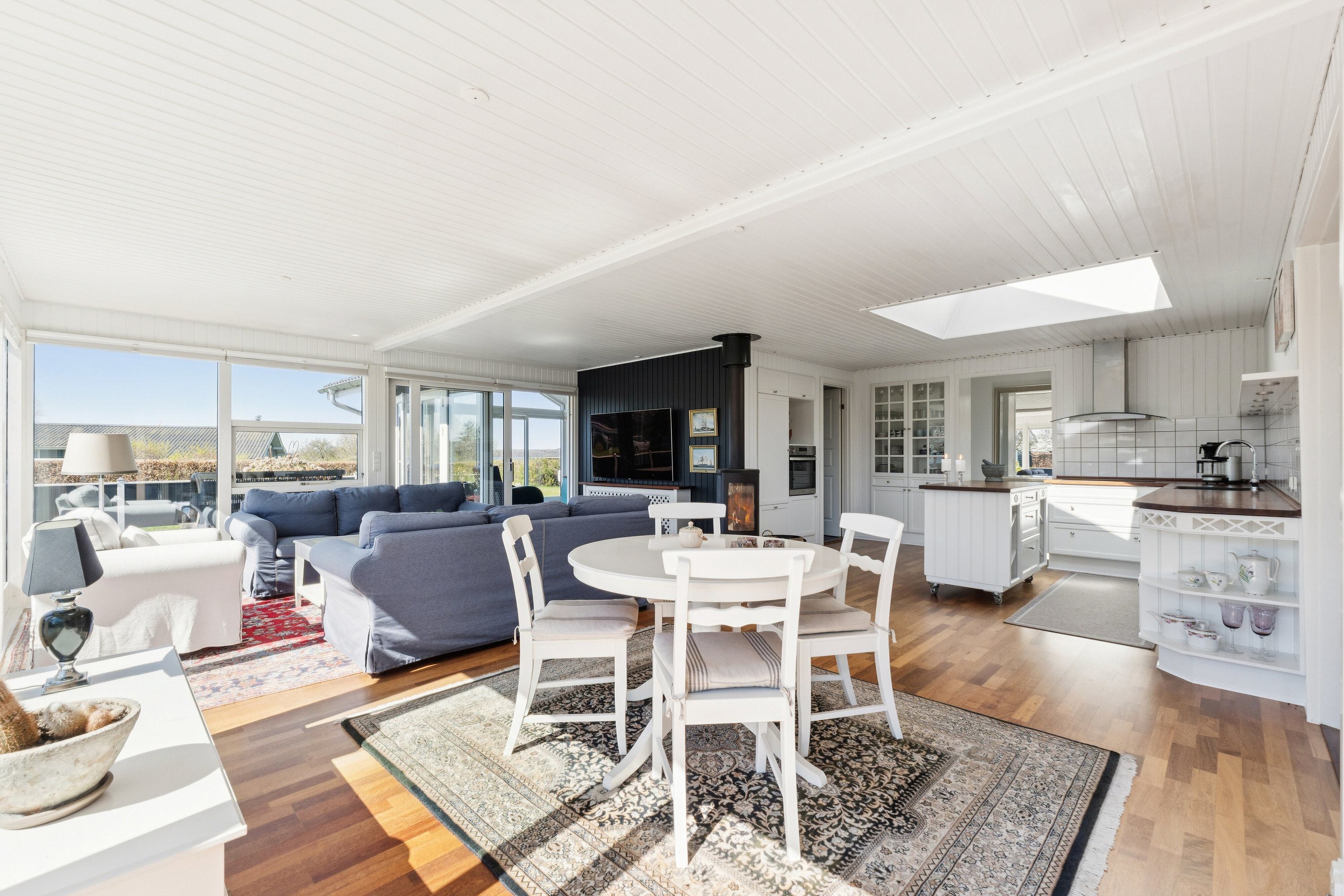 Fremhævet spisestue billede i fuldskærmstilstand. Billede af Svingelvænget 12, Tåsinge, 5700 Svendborg