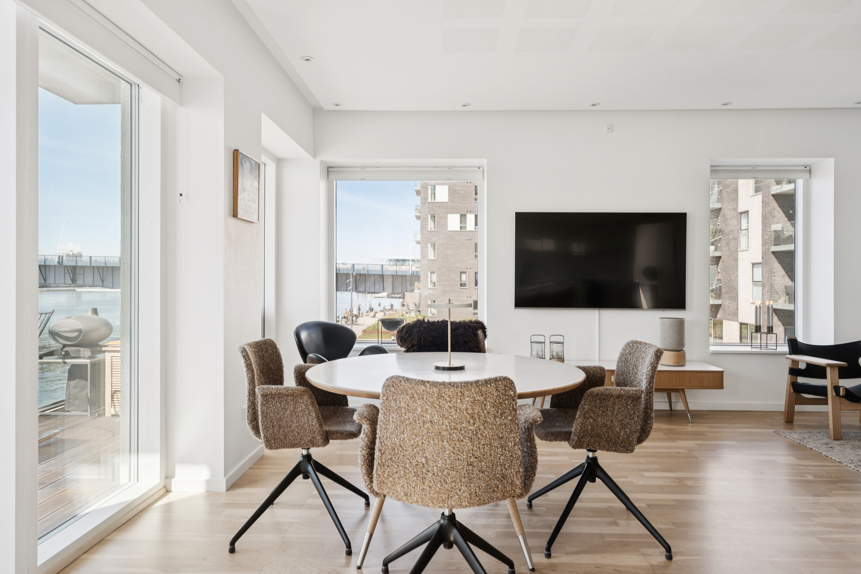 Fremhævet stue billede i fuldskærmstilstand. Billede af Havnegade 21, 1. 1., 9400 Nørresundby