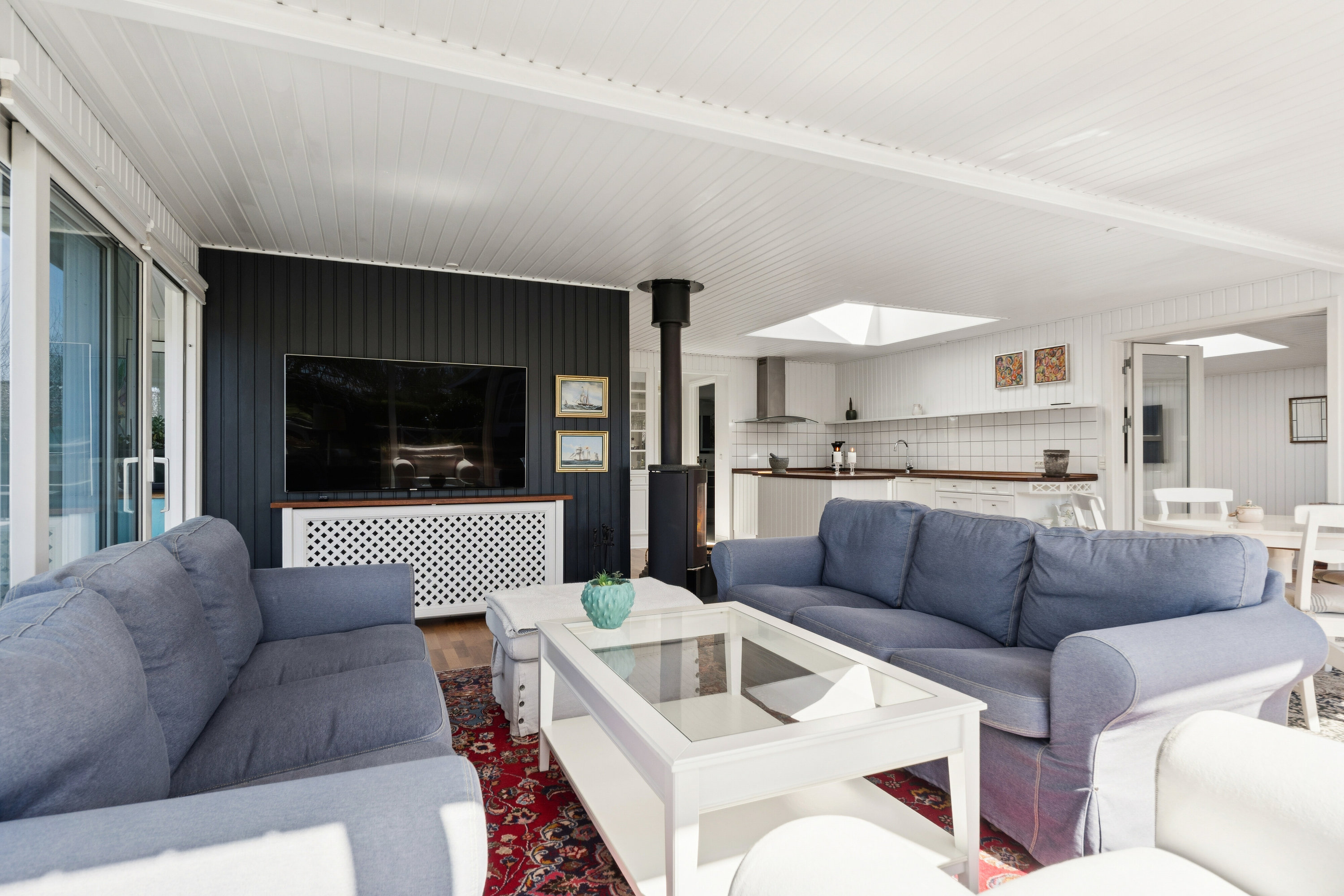 Fremhævet stue billede i fuldskærmstilstand. Billede af Svingelvænget 12, Tåsinge, 5700 Svendborg