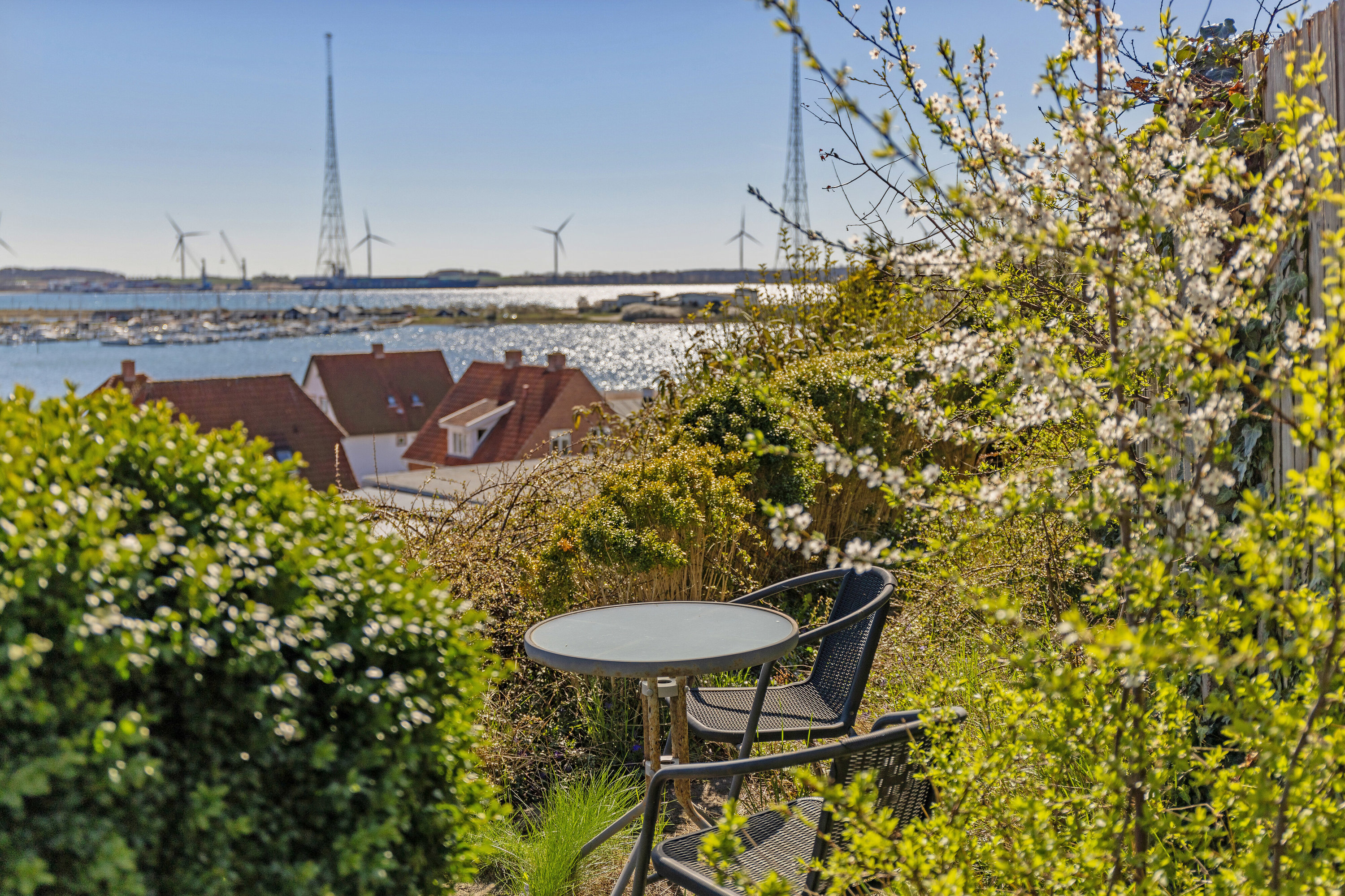 Fremhævet udendørs billede i fuldskærmstilstand. Billede af Lundevej 26, 4400 Kalundborg