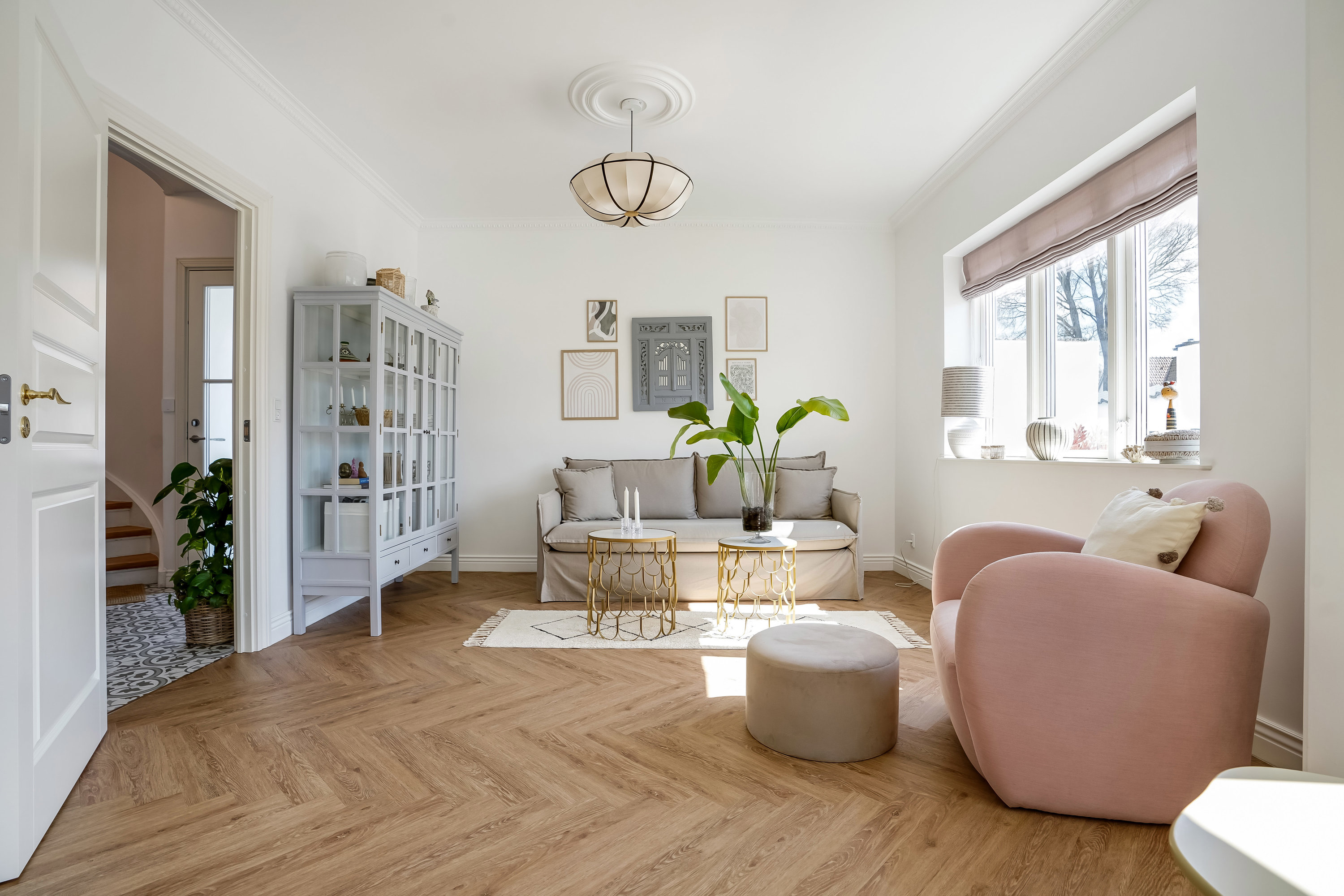 Fremhævet stue billede i fuldskærmstilstand. Billede af Tietgens Allé 17, 5230 Odense M