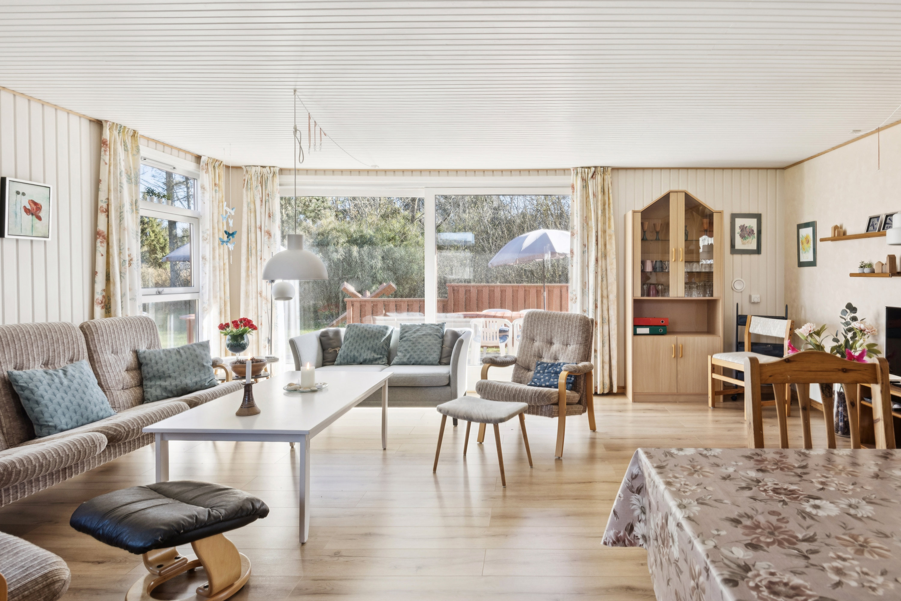 Fremhævet stue billede i fuldskærmstilstand. Billede af Strandgårdsvej 21, Gerå, 9340 Asaa