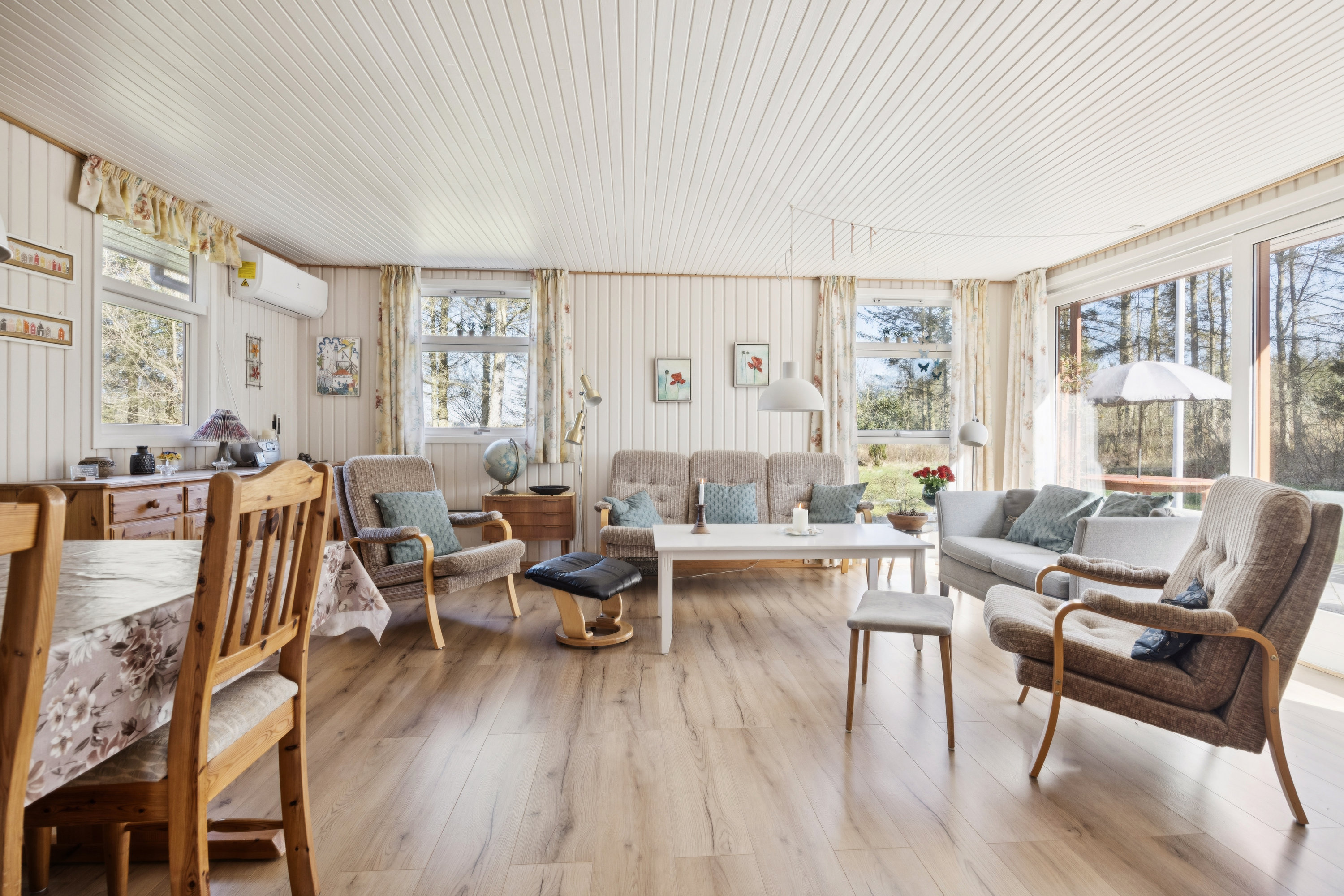 Fremhævet stue billede i fuldskærmstilstand. Billede af Strandgårdsvej 21, Gerå, 9340 Asaa