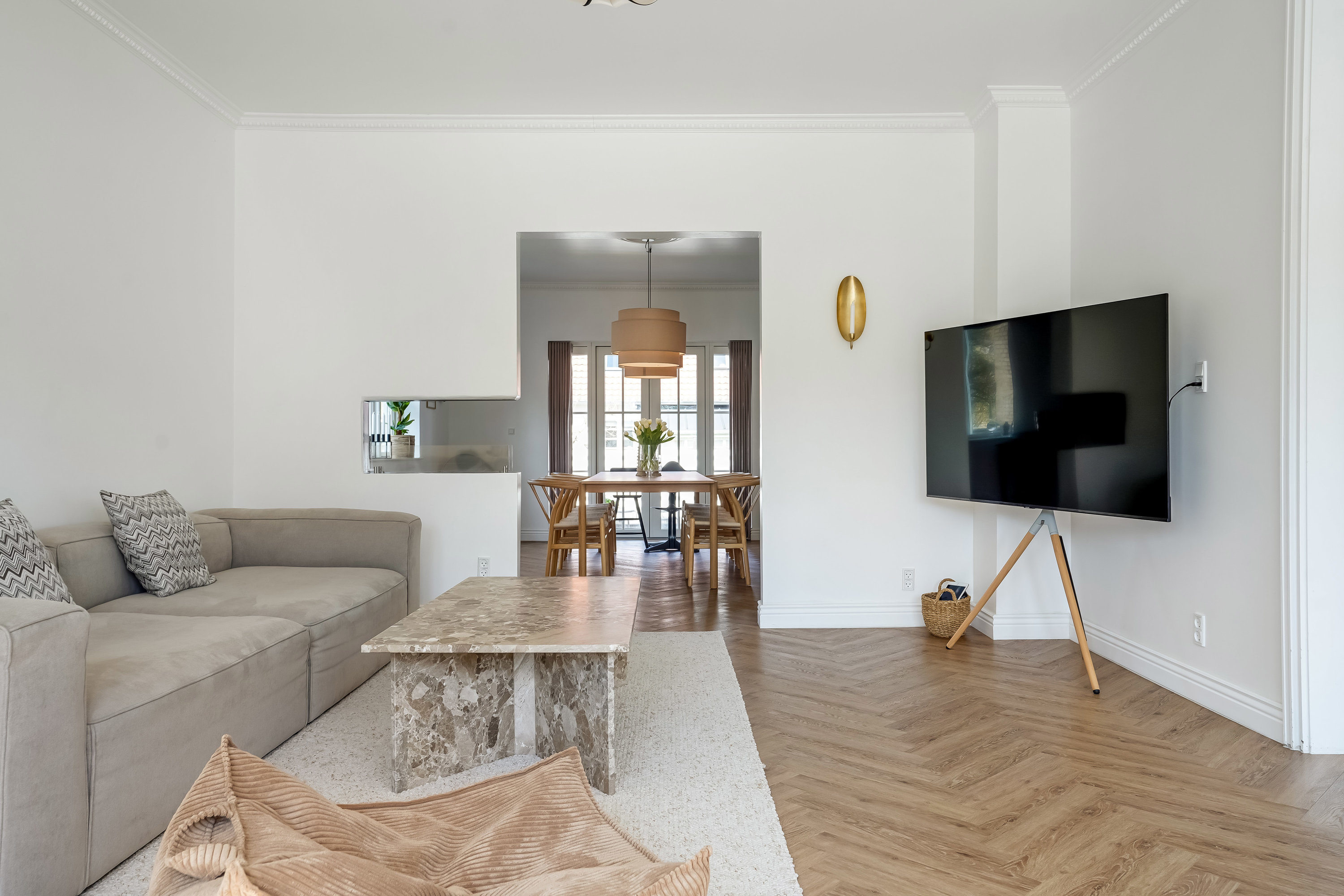 Fremhævet stue billede i fuldskærmstilstand. Billede af Tietgens Allé 17, 5230 Odense M