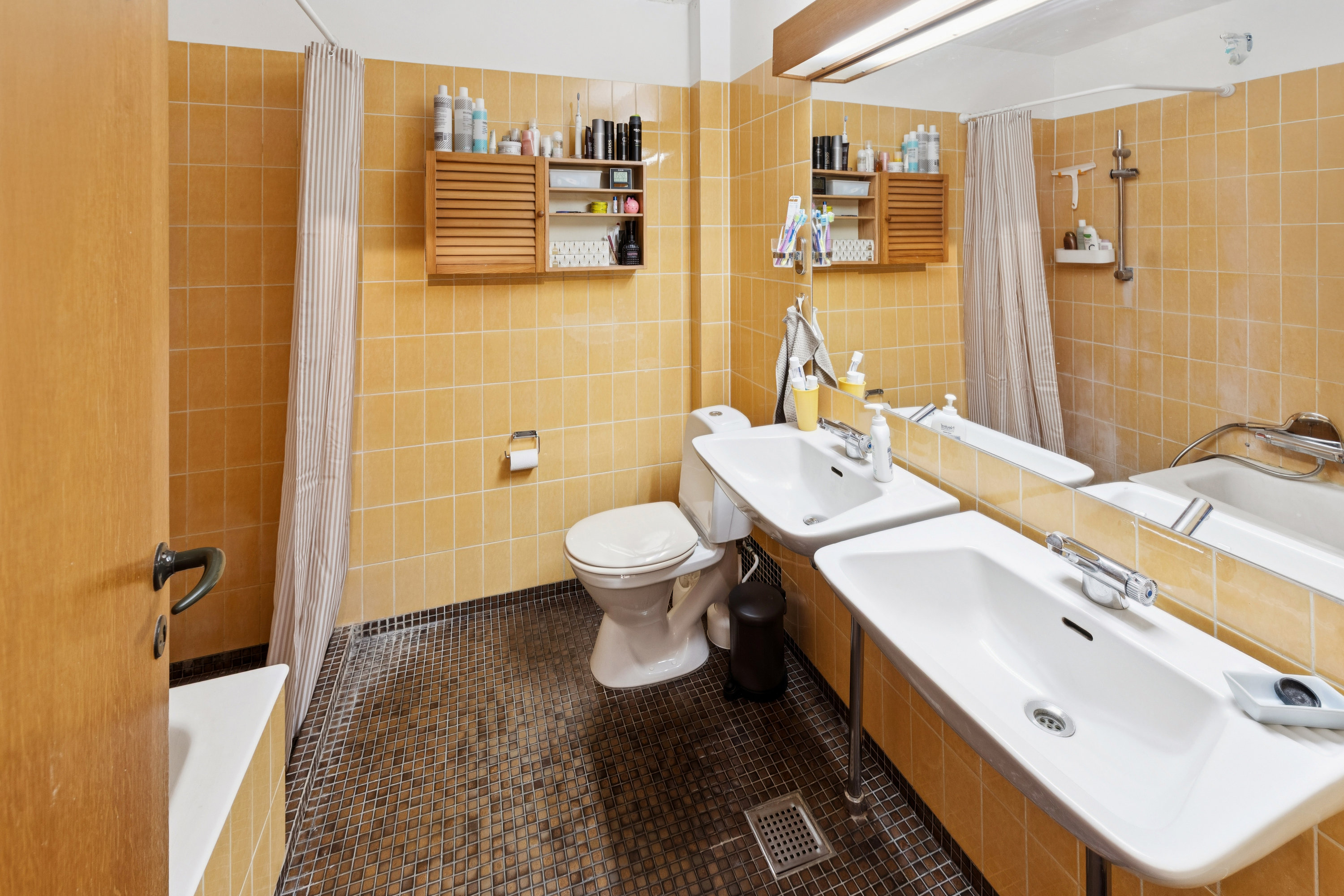 Fremhævet badeværelse billede i fuldskærmstilstand. Billede af Højgårdstoften 292, 2630 Taastrup