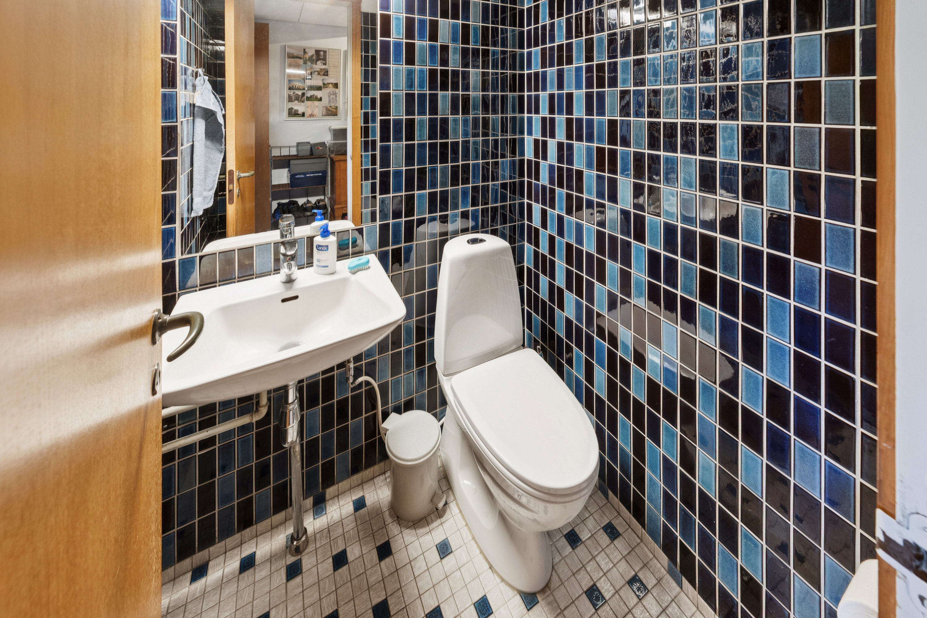 Fremhævet badeværelse billede i fuldskærmstilstand. Billede af Højgårdstoften 292, 2630 Taastrup