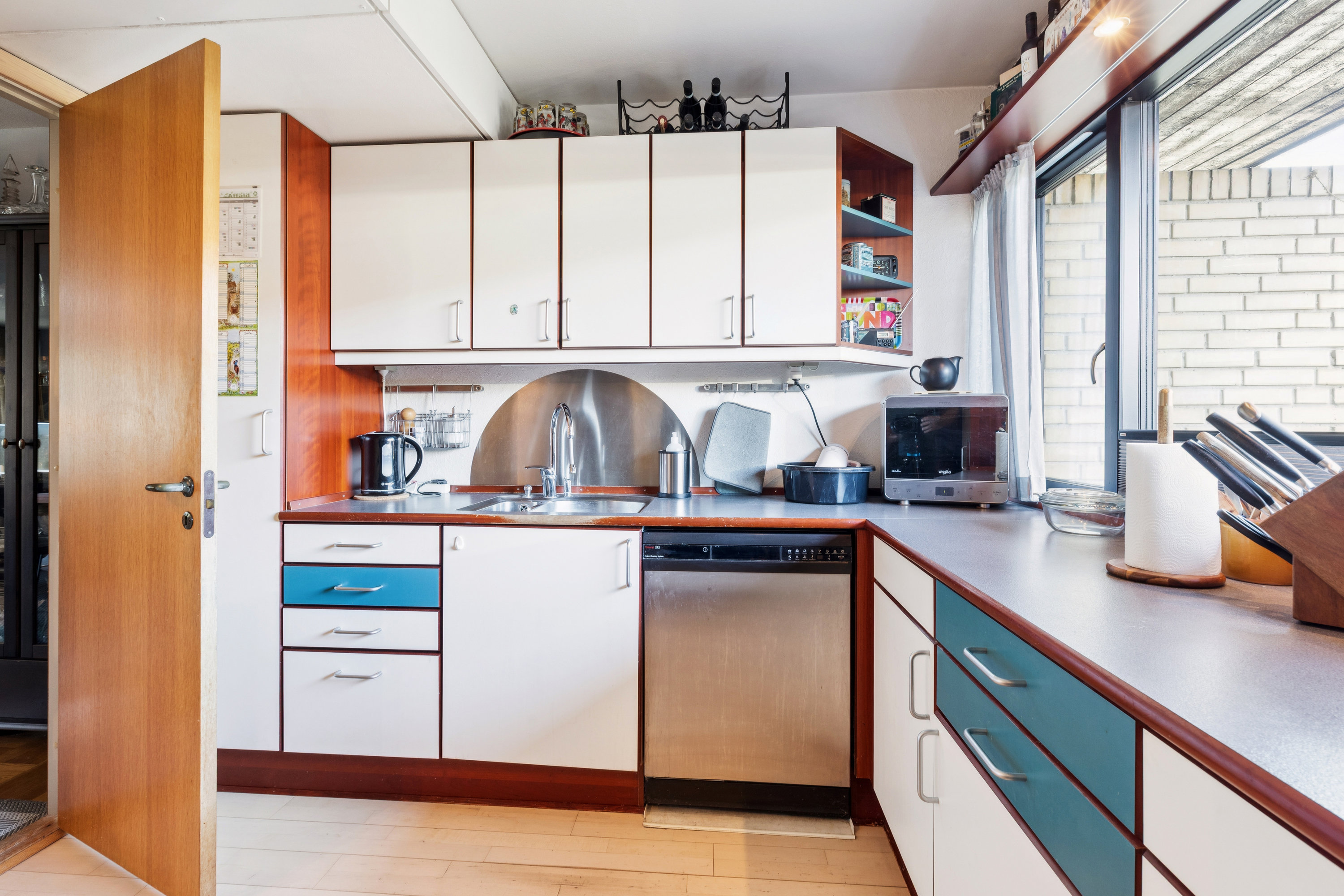 Fremhævet køkken billede i fuldskærmstilstand. Billede af Højgårdstoften 292, 2630 Taastrup