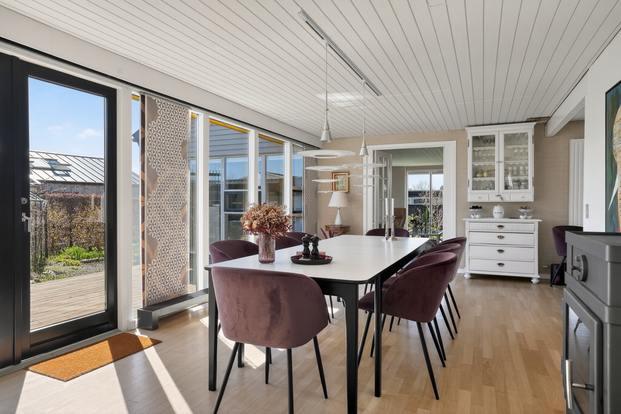 Fremhævet spisestue billede i fuldskærmstilstand. Billede af Asmundshøj 413, 3480 Fredensborg