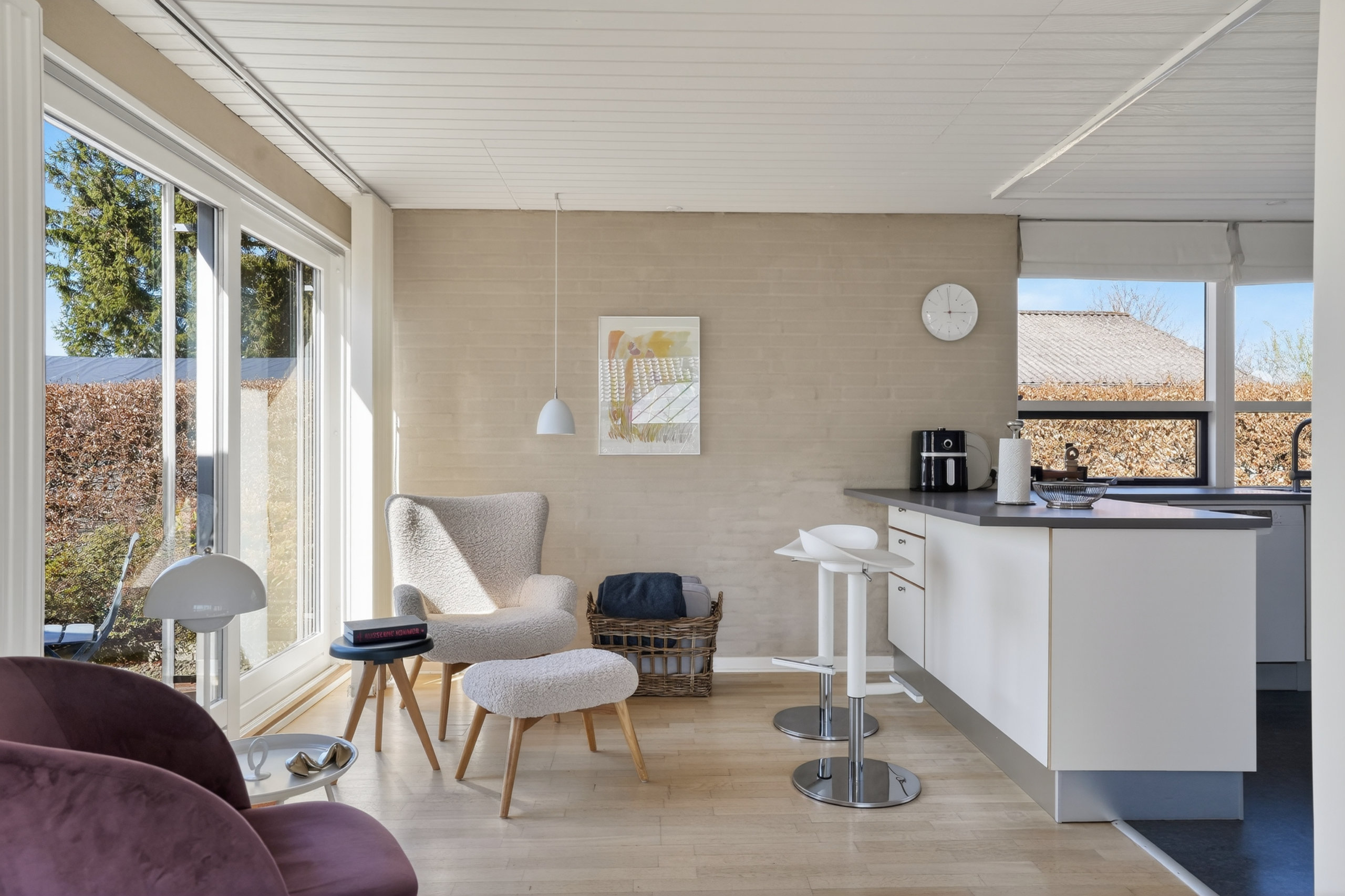 Fremhævet stue billede i fuldskærmstilstand. Billede af Asmundshøj 413, 3480 Fredensborg