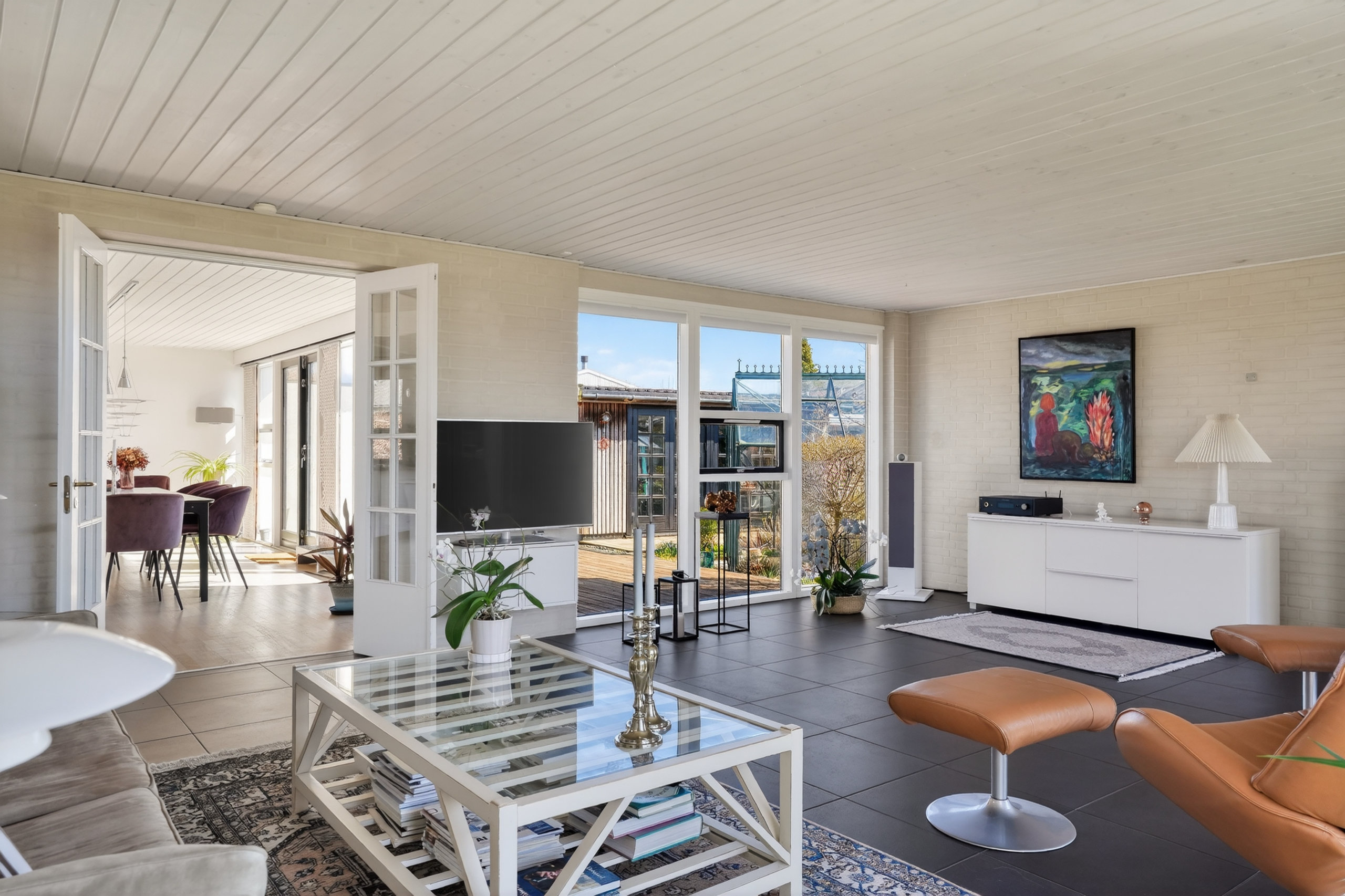 Fremhævet stue billede i fuldskærmstilstand. Billede af Asmundshøj 413, 3480 Fredensborg