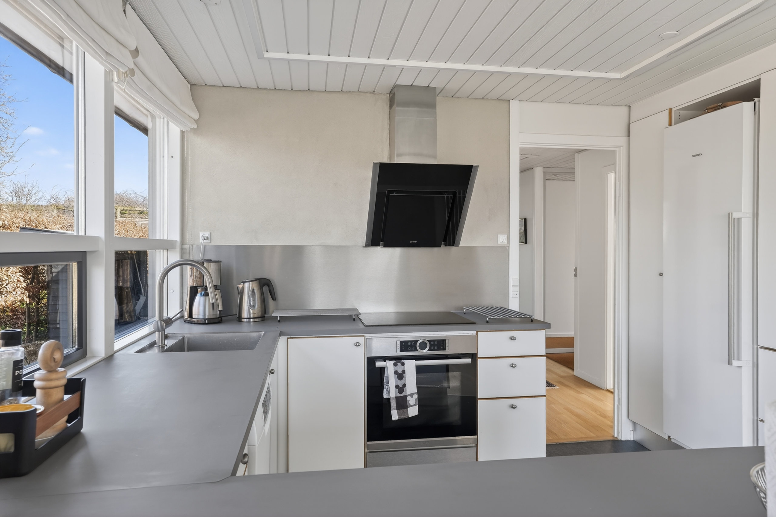 Fremhævet køkken billede i fuldskærmstilstand. Billede af Asmundshøj 413, 3480 Fredensborg