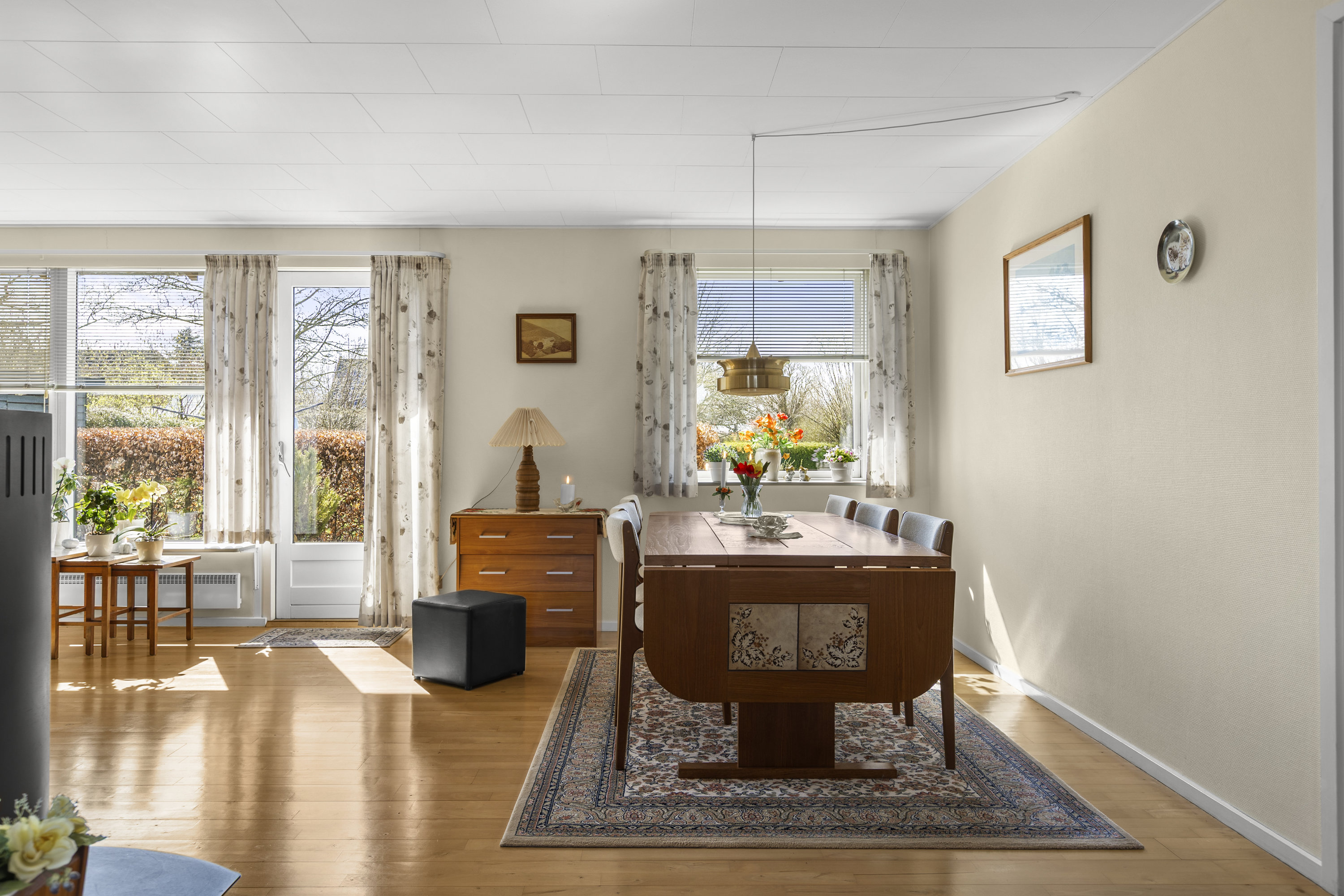 Fremhævet stue billede i fuldskærmstilstand. Billede af Bakkevænget 8, 4293 Dianalund