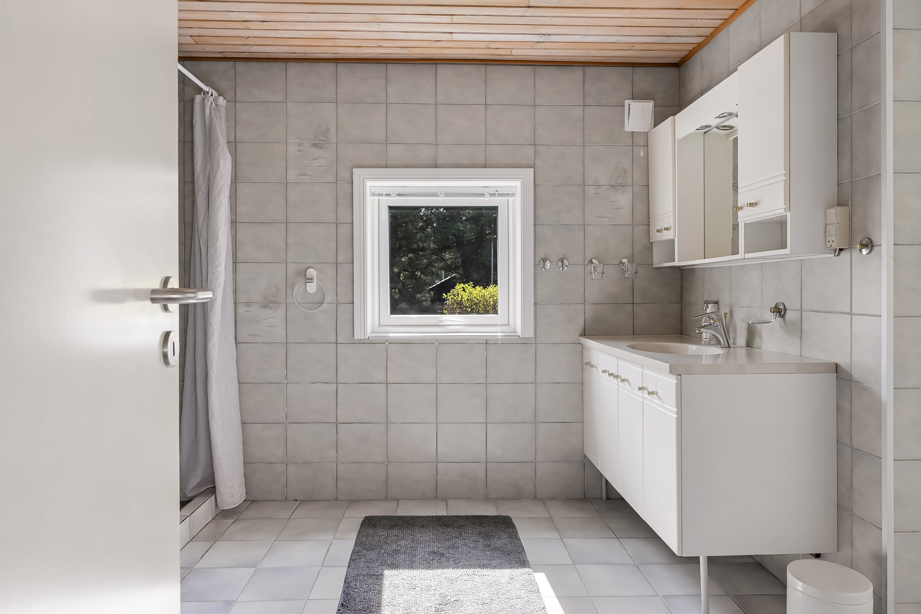 Fremhævet badeværelse billede i fuldskærmstilstand. Billede af Kræmmervej 6, 6853 Vejers Strand