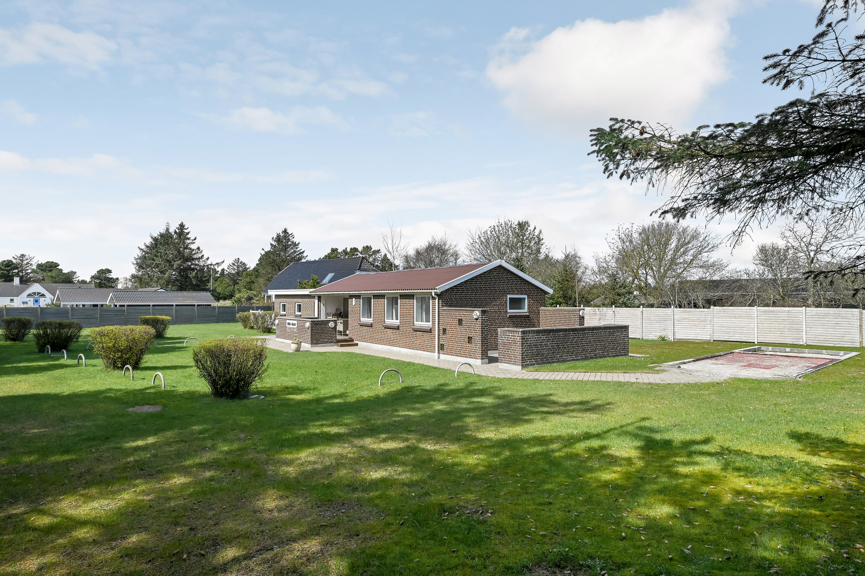 Fremhævet have billede i fuldskærmstilstand. Billede af Kræmmervej 6, 6853 Vejers Strand