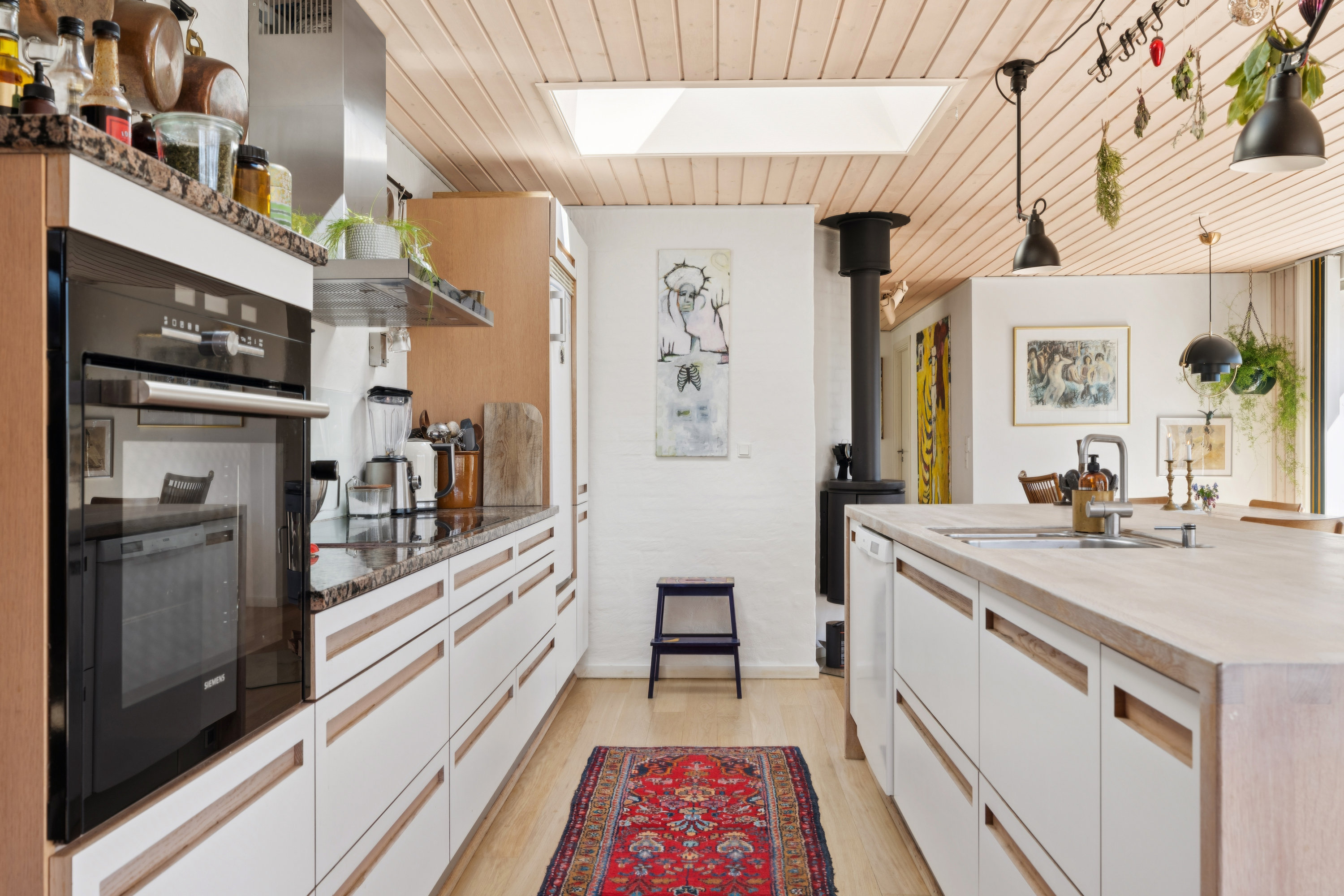 Fremhævet køkken billede i fuldskærmstilstand. Billede af Silkehalevej 14, Skelhøje Plantage, 8400 Ebeltoft