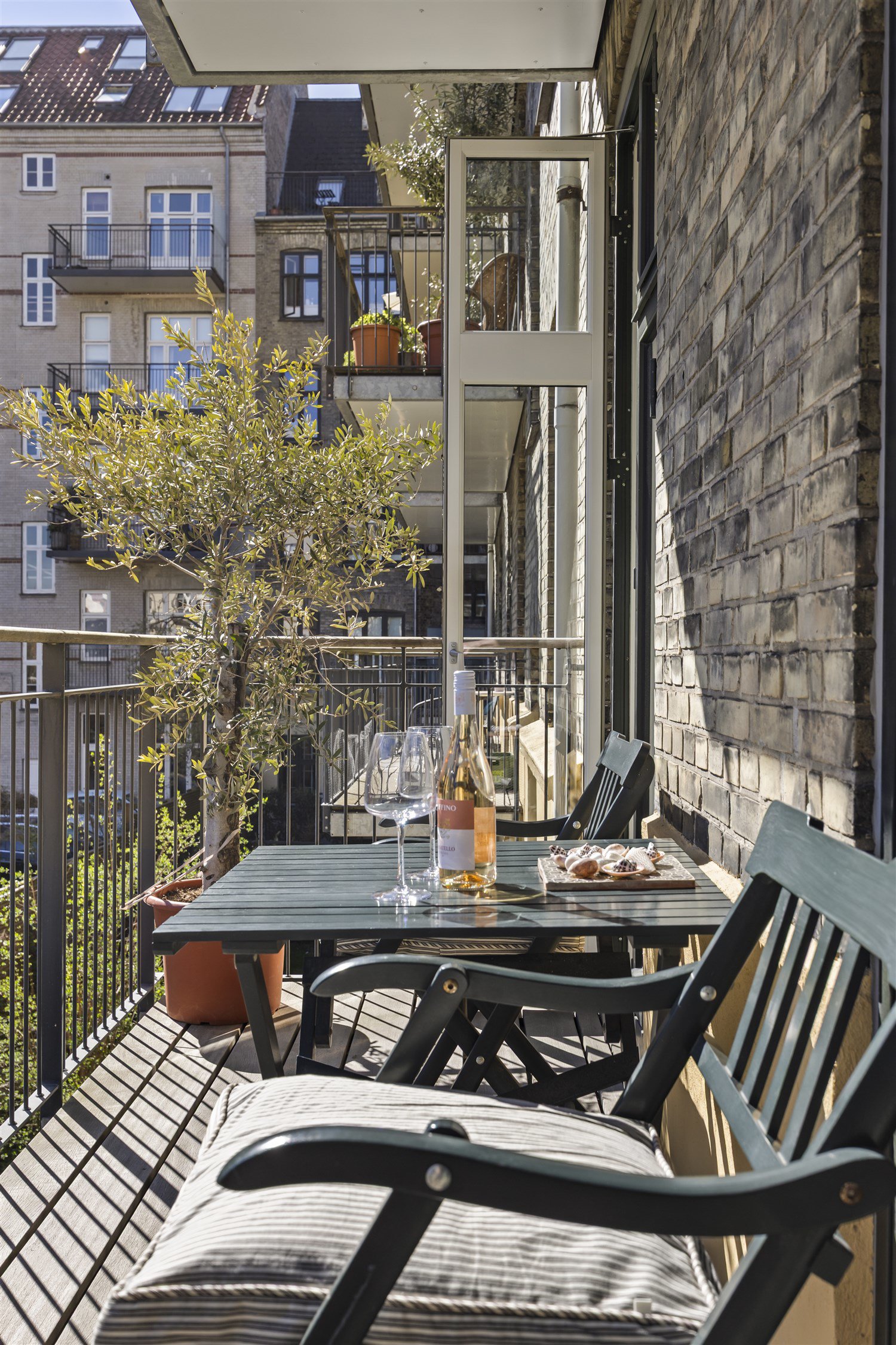 Fremhævet andet billede i fuldskærmstilstand. Billede af Strandvejen 110B, 1. tv., 2900 Hellerup