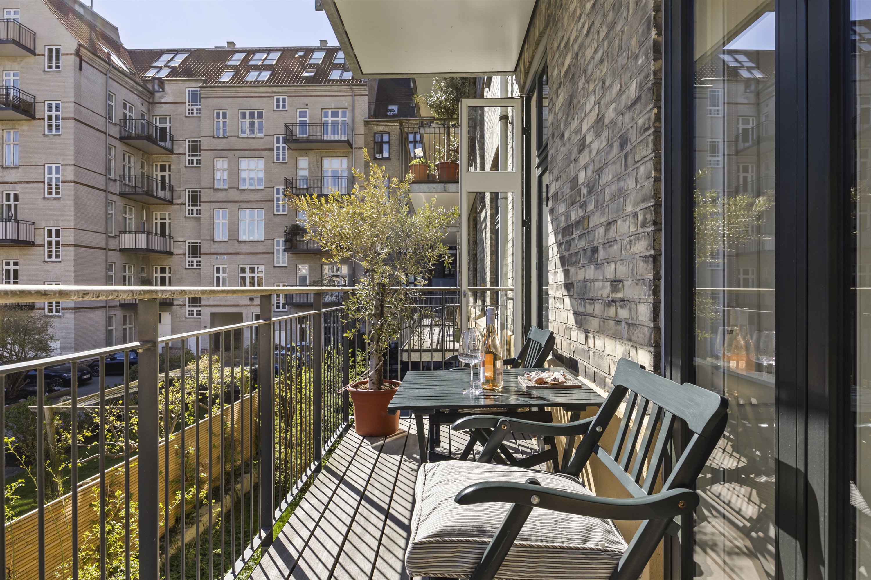 Fremhævet andet billede i fuldskærmstilstand. Billede af Strandvejen 110B, 1. tv., 2900 Hellerup