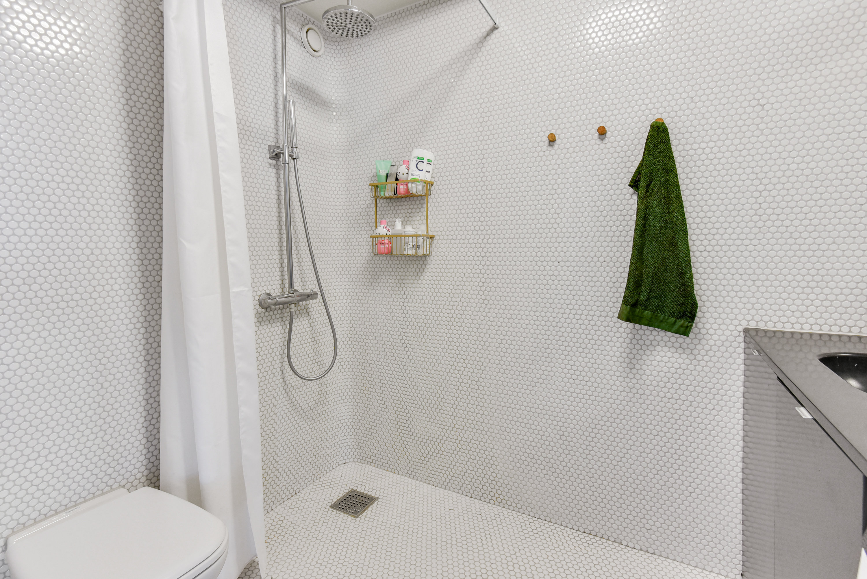 Fremhævet badeværelse billede i fuldskærmstilstand. Billede af Robert Jacobsens Vej 84, st.. t2., 2300 København S