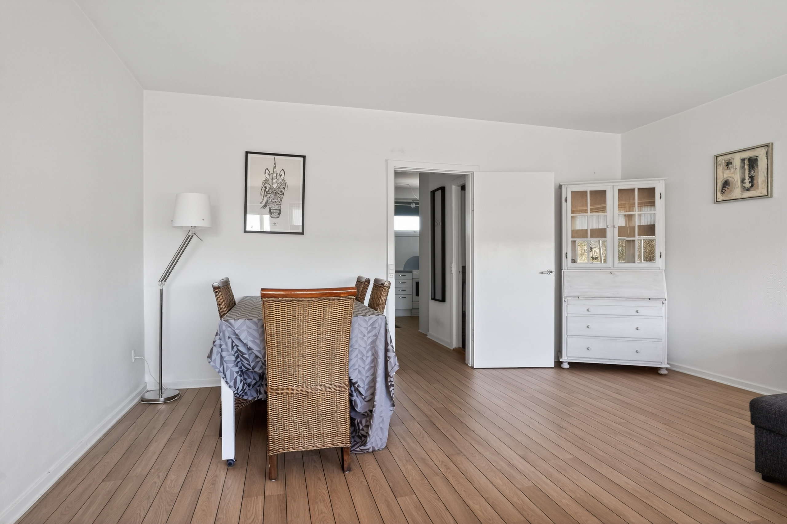 Fremhævet spisestue billede i fuldskærmstilstand. Billede af Ericavej 147, 2. 33., 2820 Gentofte