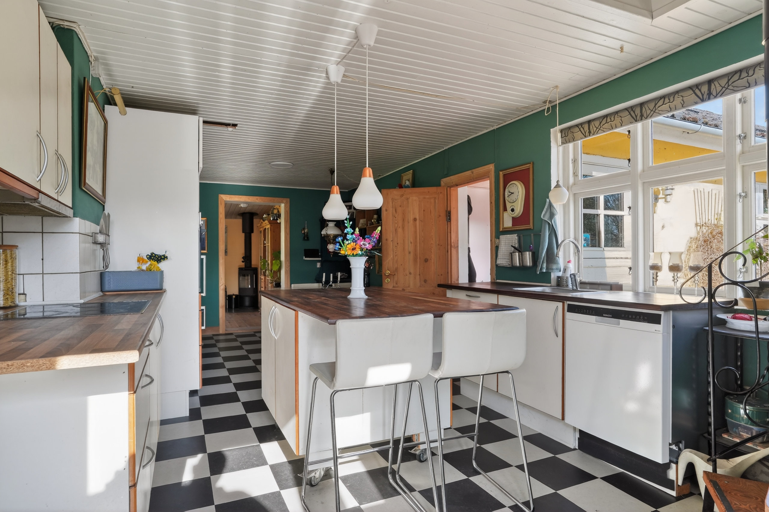 Fremhævet køkken billede i fuldskærmstilstand. Billede af Telemansvej 1, Yderby Lyng, 4583 Sjællands Odde