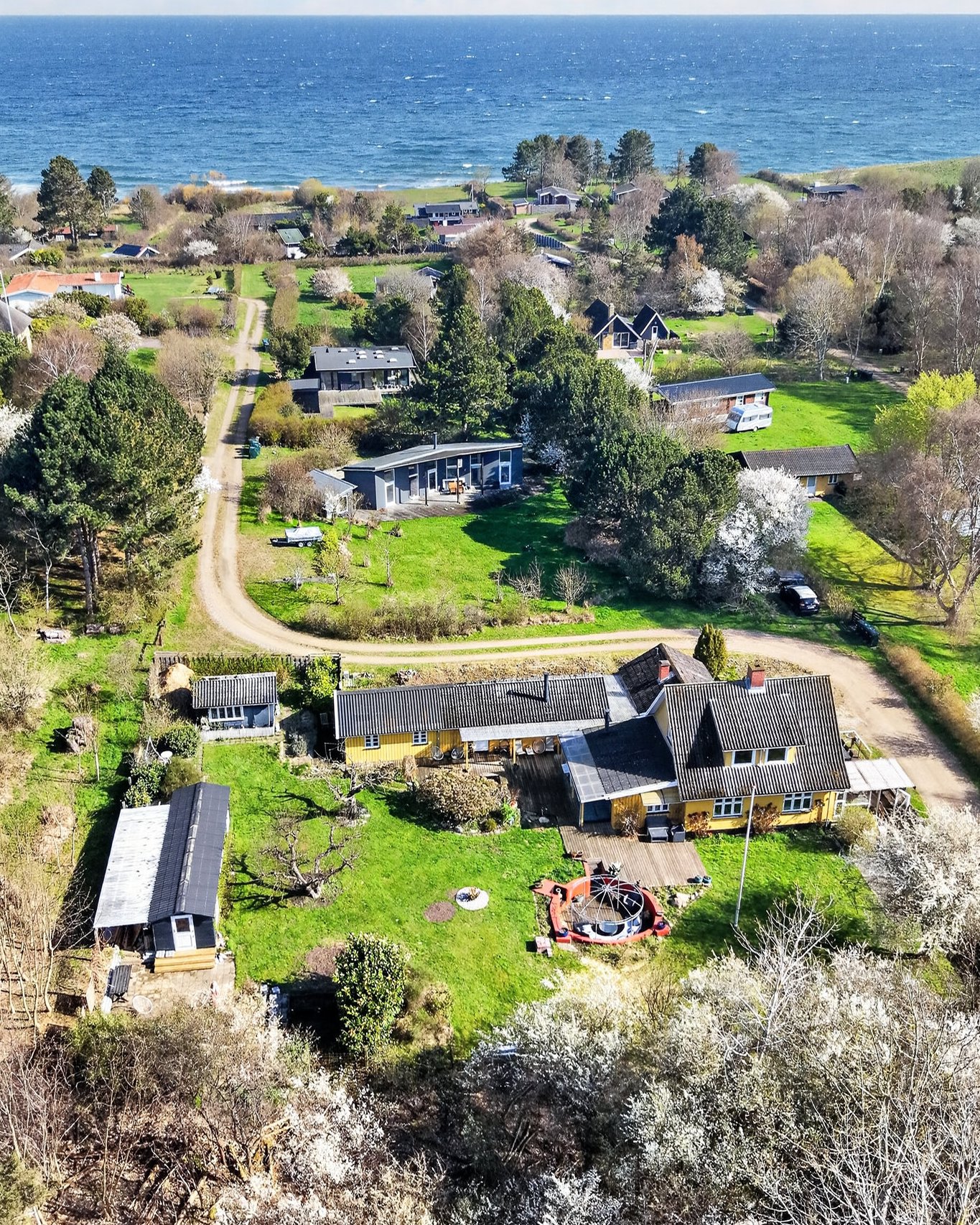 Fremhævet luftfoto billede i fuldskærmstilstand. Billede af Telemansvej 1, Yderby Lyng, 4583 Sjællands Odde