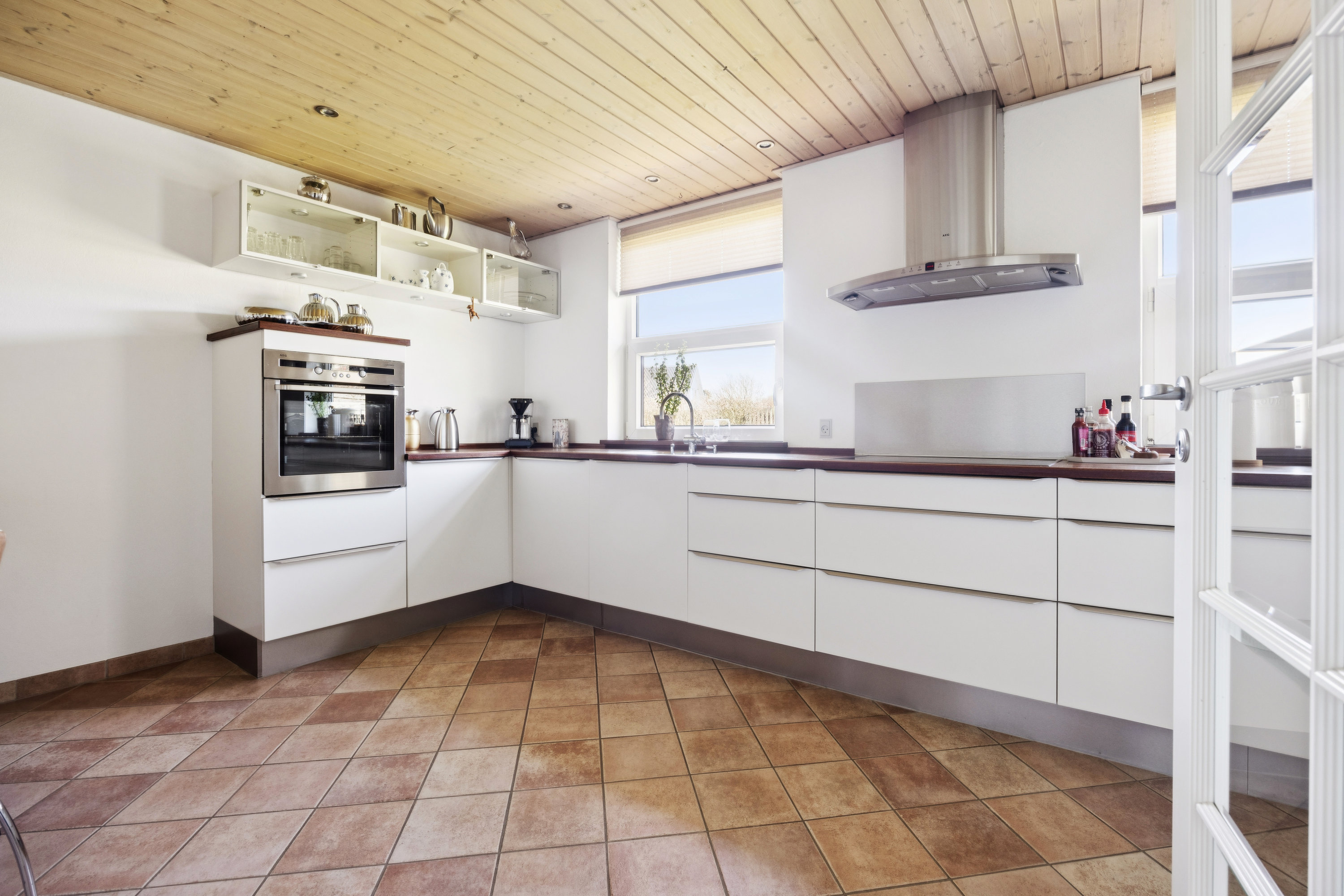 Fremhævet køkken billede i fuldskærmstilstand. Billede af Enebærvænget 10, 9850 Hirtshals