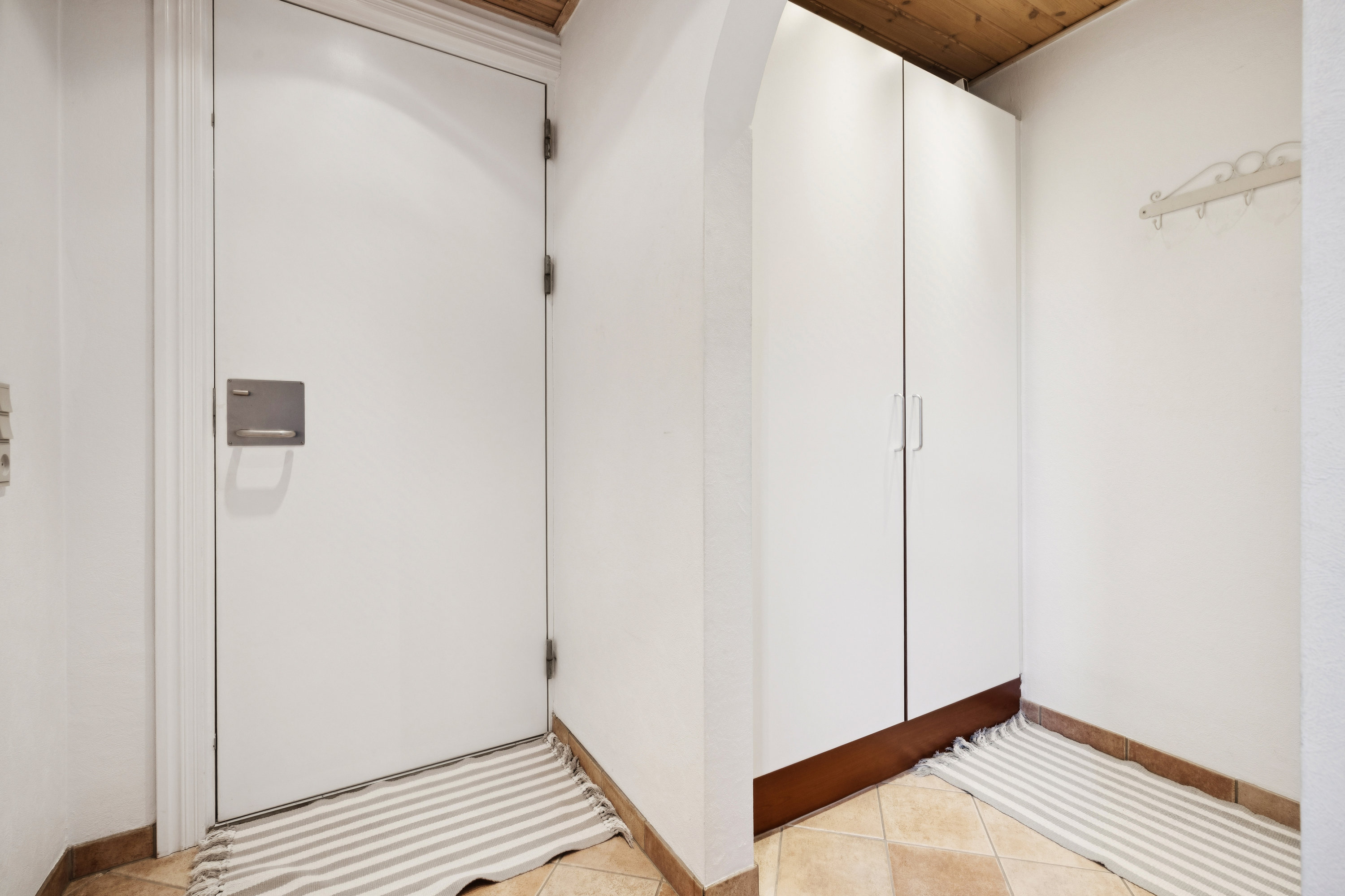 Fremhævet gang billede i fuldskærmstilstand. Billede af Enebærvænget 10, 9850 Hirtshals