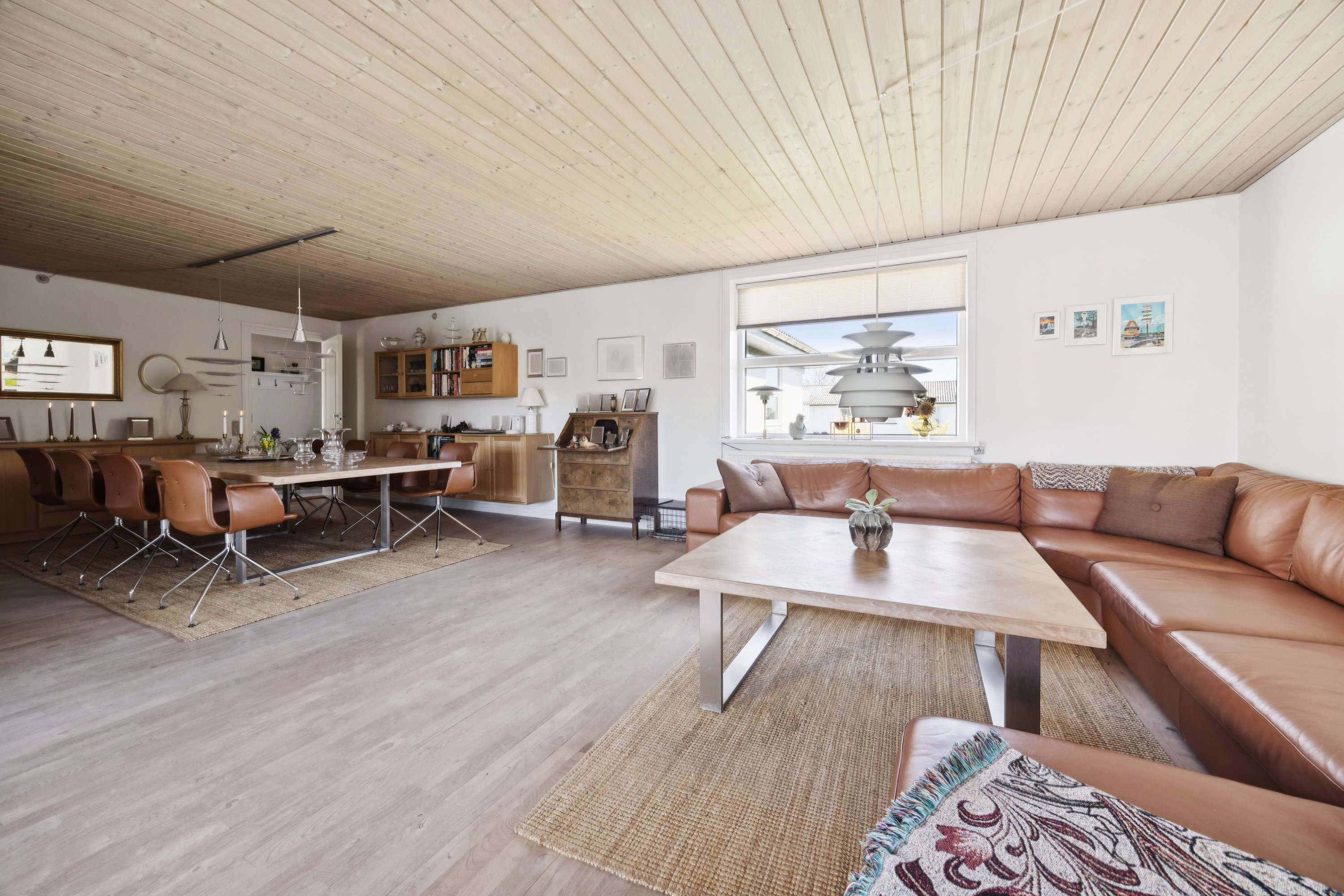 Fremhævet stue billede i fuldskærmstilstand. Billede af Enebærvænget 10, 9850 Hirtshals