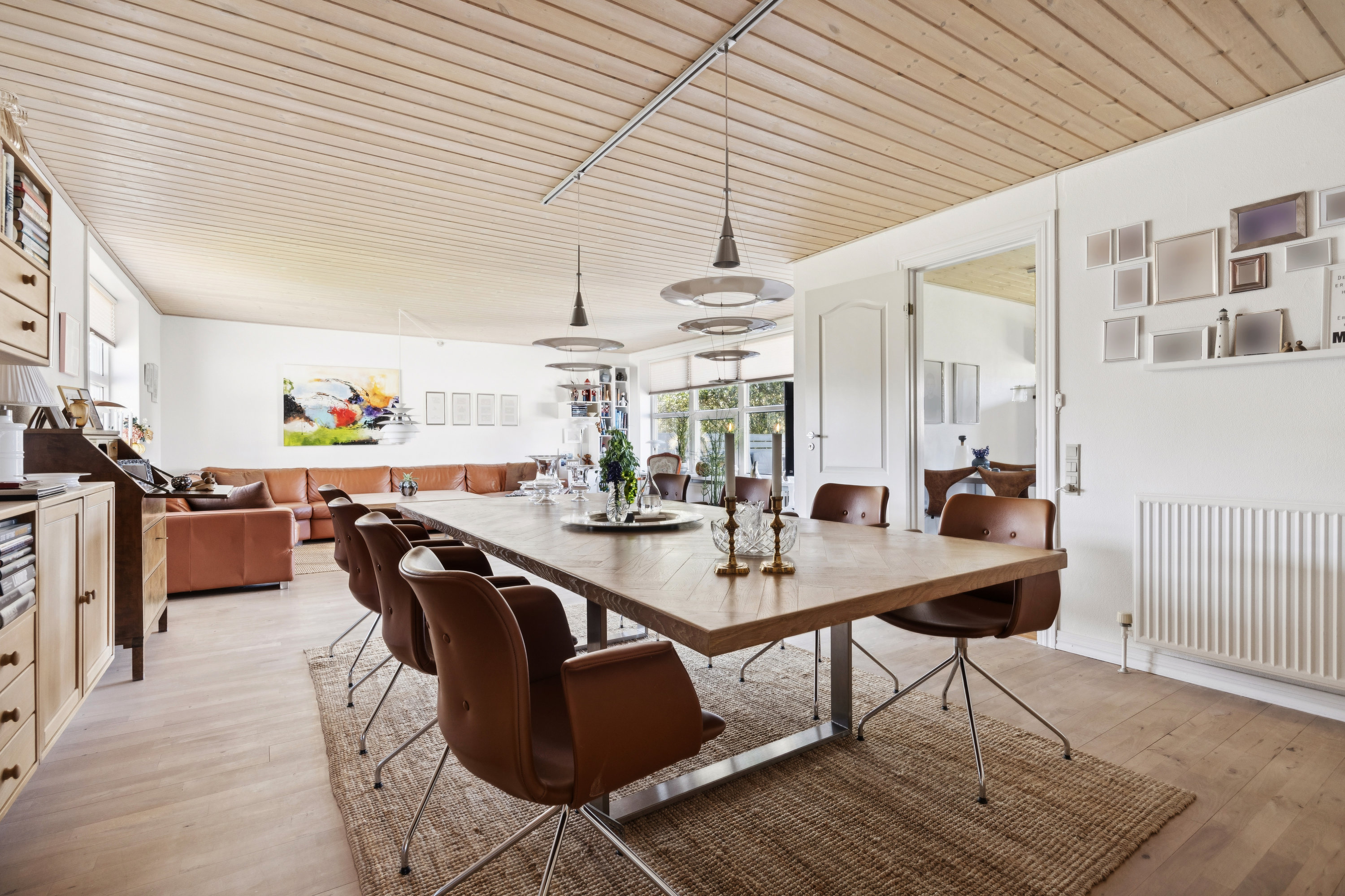 Fremhævet stue billede i fuldskærmstilstand. Billede af Enebærvænget 10, 9850 Hirtshals