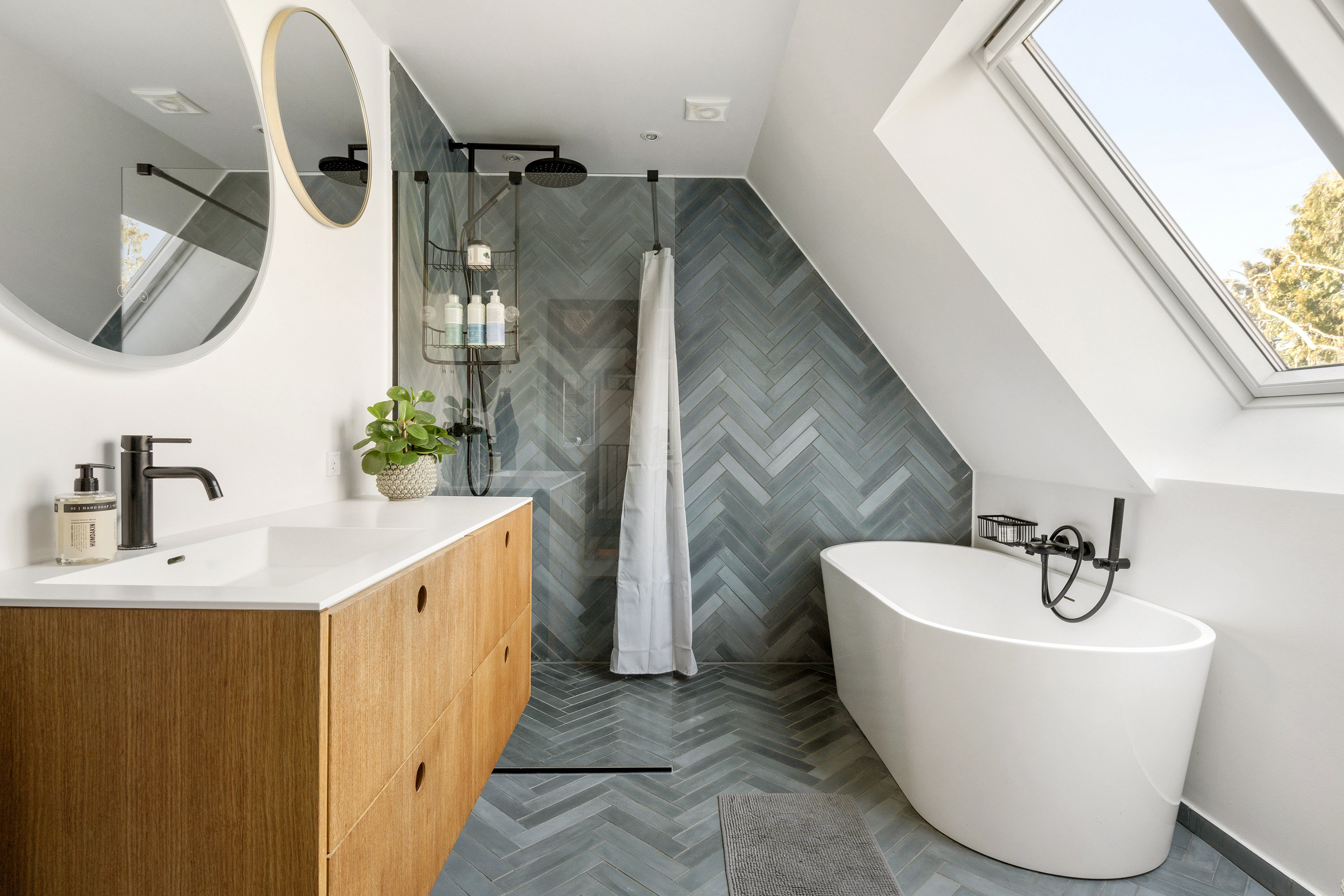 Fremhævet badeværelse billede i fuldskærmstilstand. Billede af Gammel Køge Landevej 775B, 2660 Brøndby Strand