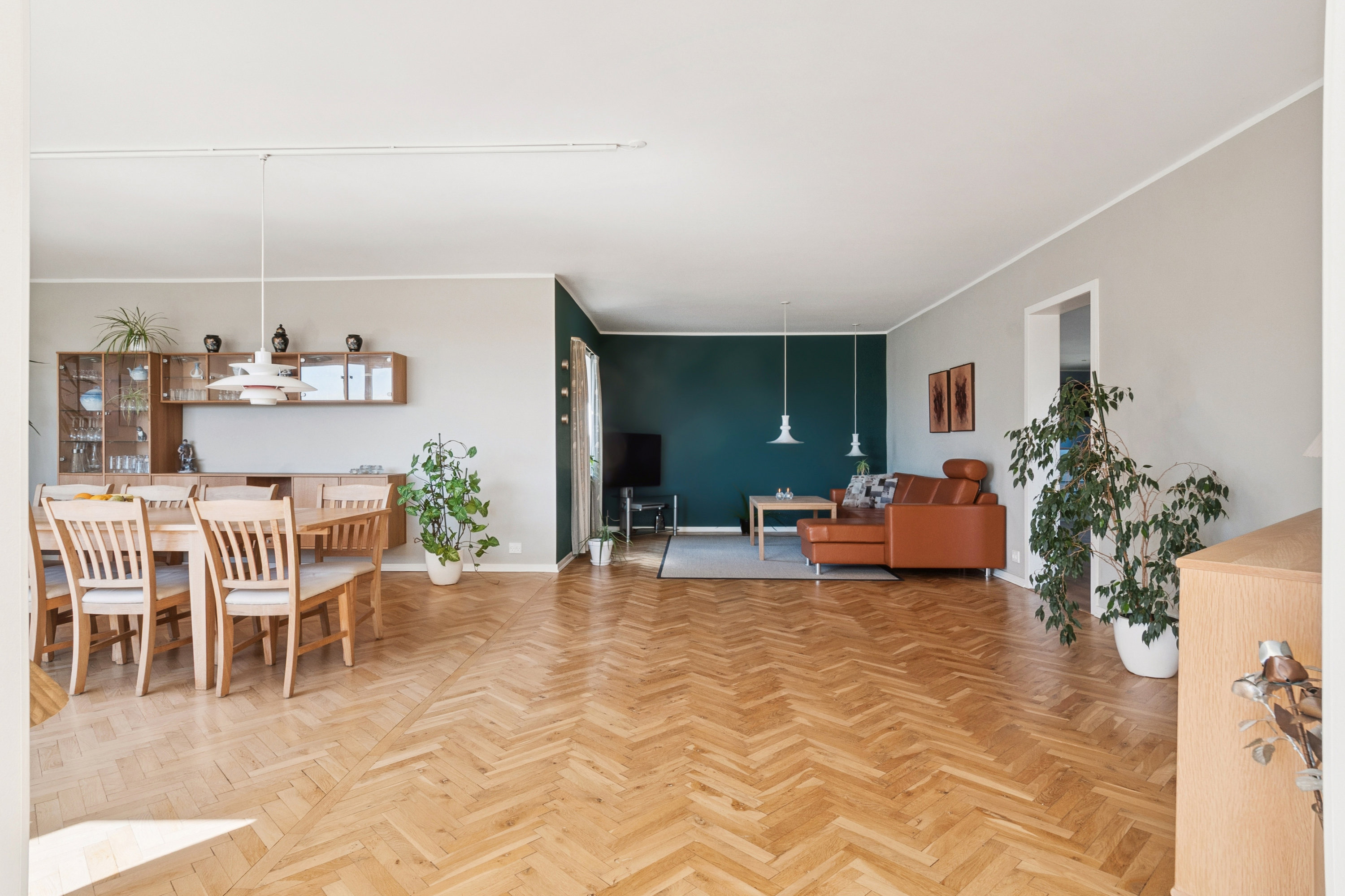 Fremhævet stue billede i fuldskærmstilstand. Billede af Hjallerup Alle 16, 2770 Kastrup