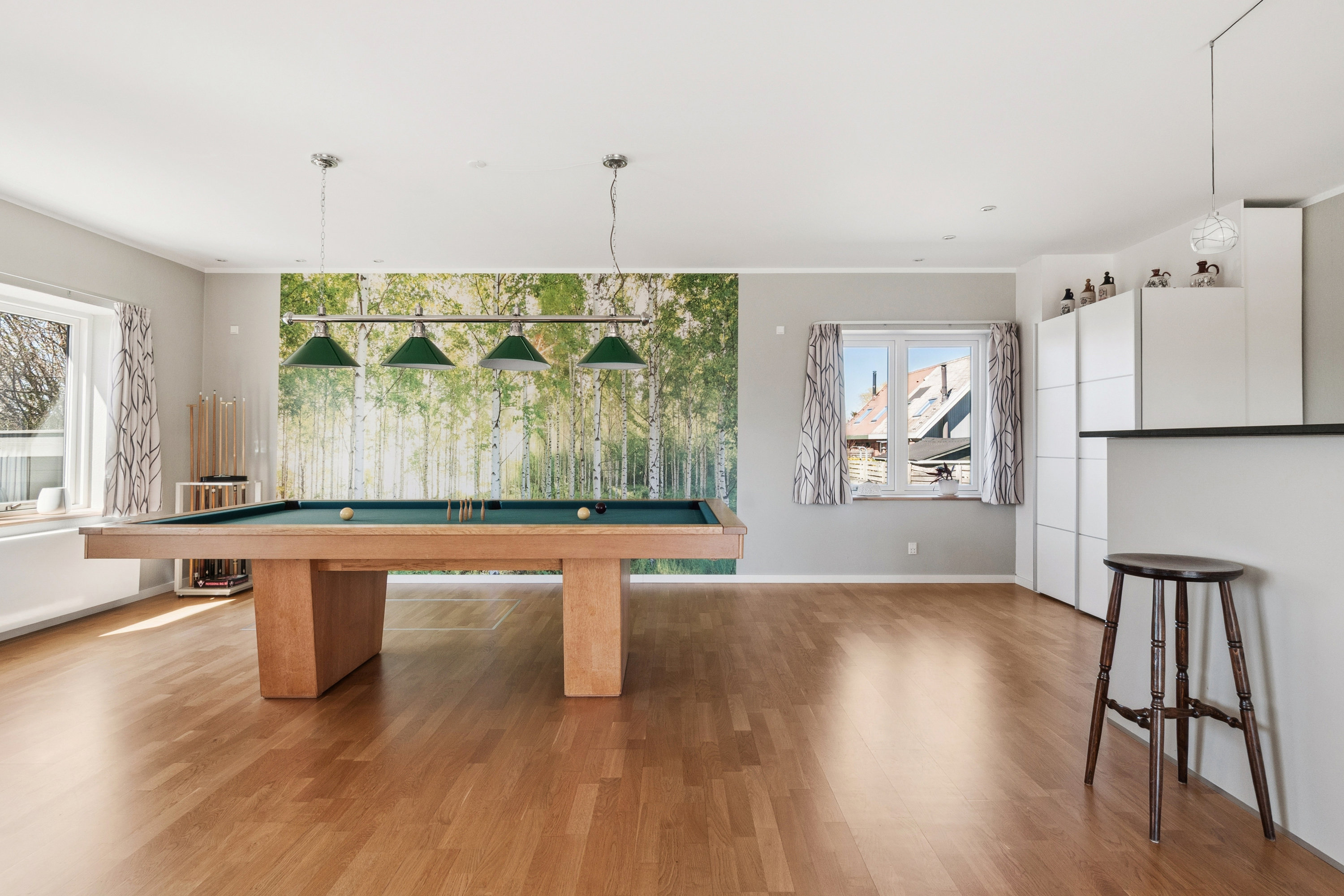 Fremhævet stue billede i fuldskærmstilstand. Billede af Hjallerup Alle 16, 2770 Kastrup