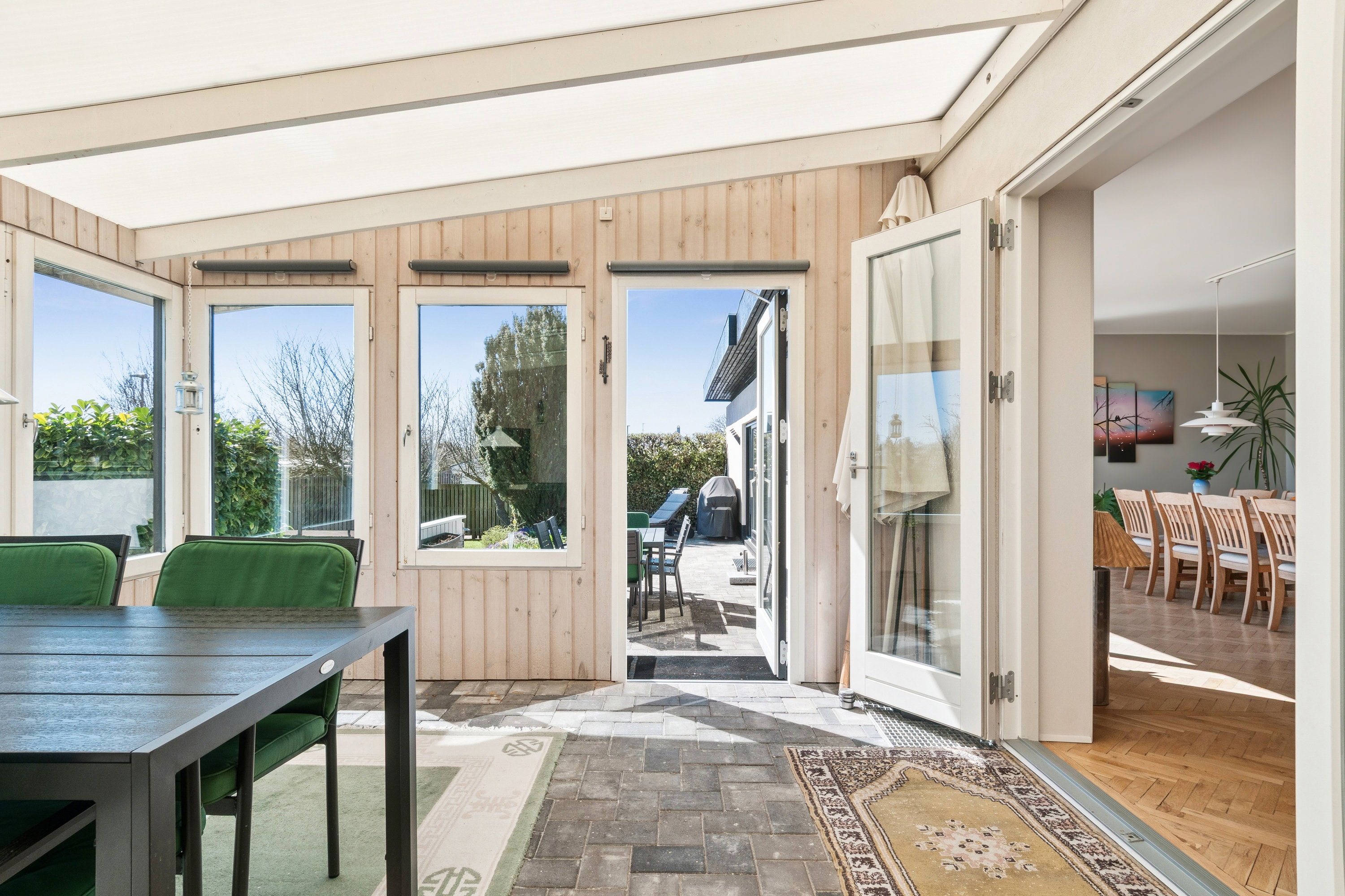 Fremhævet udestue billede i fuldskærmstilstand. Billede af Hjallerup Alle 16, 2770 Kastrup