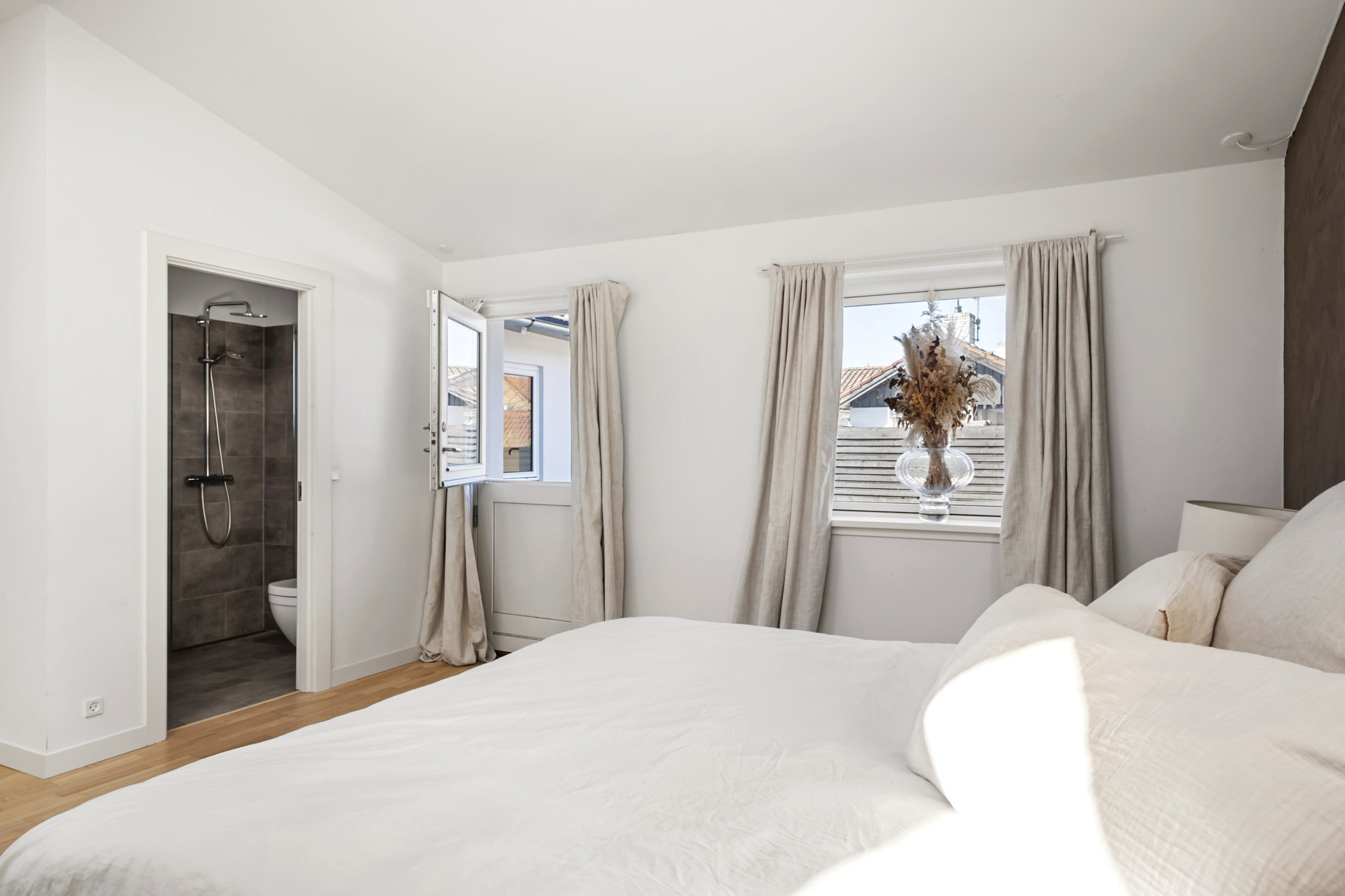 Fremhævet soveværelse billede i fuldskærmstilstand. Billede af Hovgårdsvej 11, 3060 Espergærde