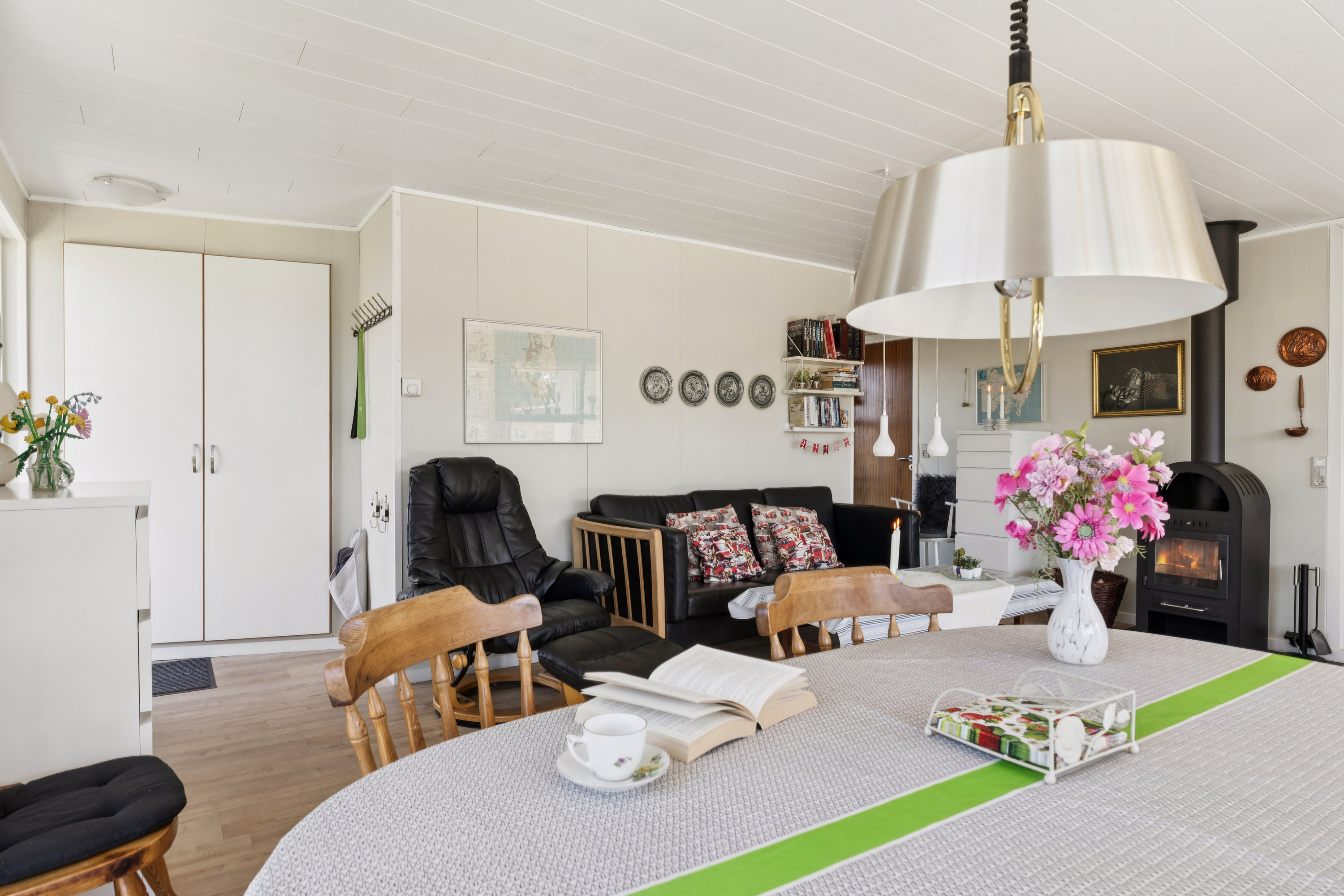 Fremhævet stue billede i fuldskærmstilstand. Billede af Mejsevej 14, Ahl Strand, 8400 Ebeltoft