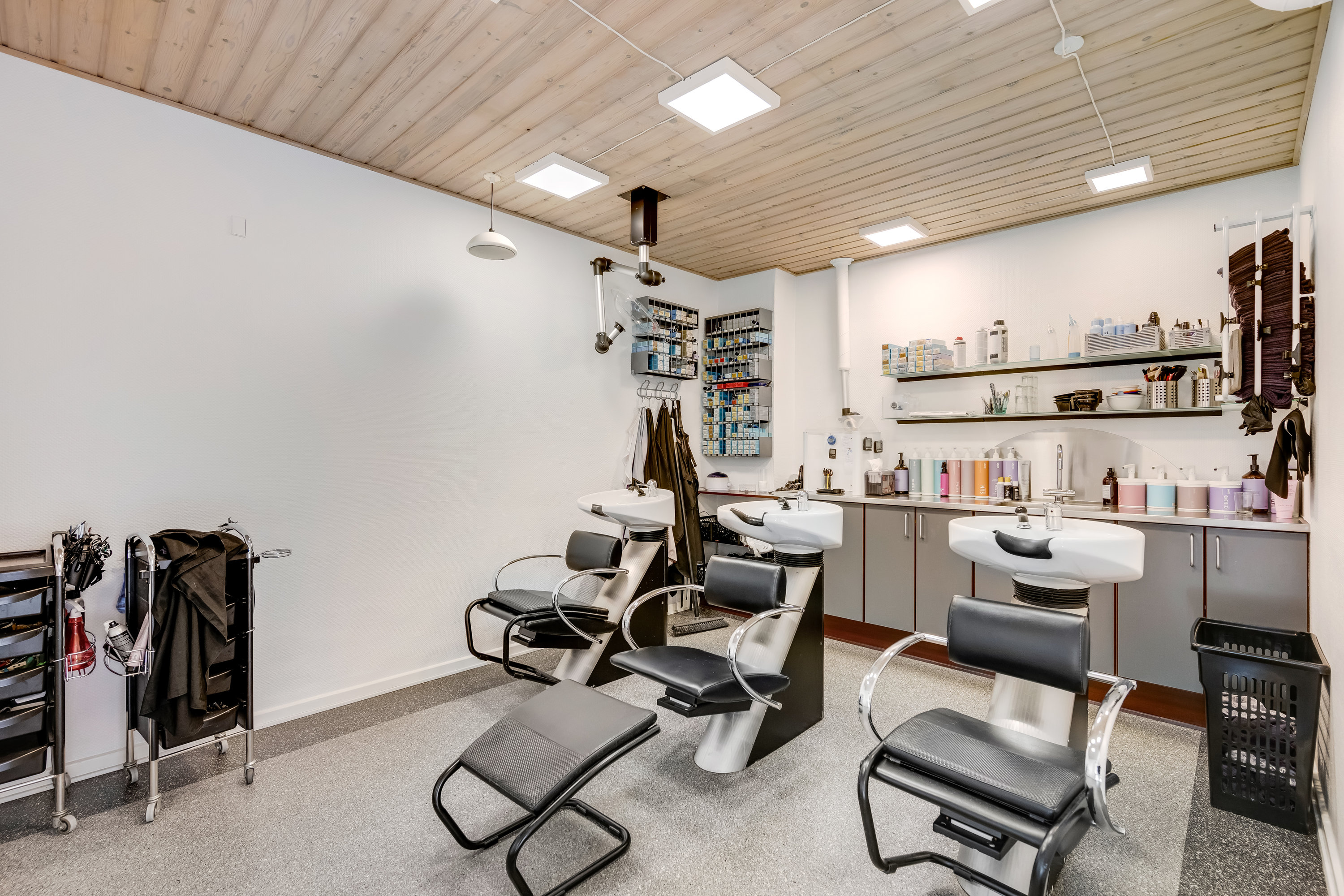 Fremhævet frisørsalon billede i fuldskærmstilstand. Billede af Søndergade 22, 6920 Videbæk