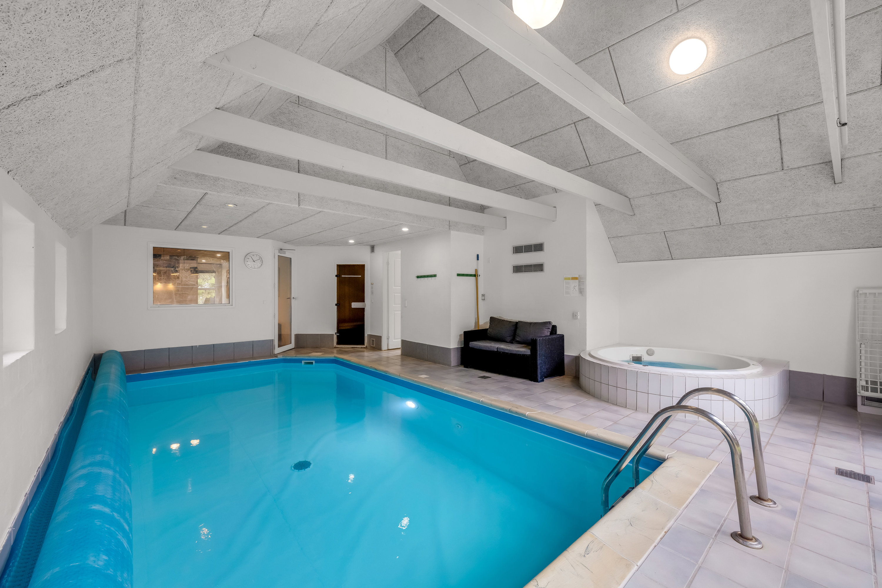 Fremhævet pool billede i fuldskærmstilstand. Billede af Skovvang 33, Lønne, 6830 Nørre Nebel