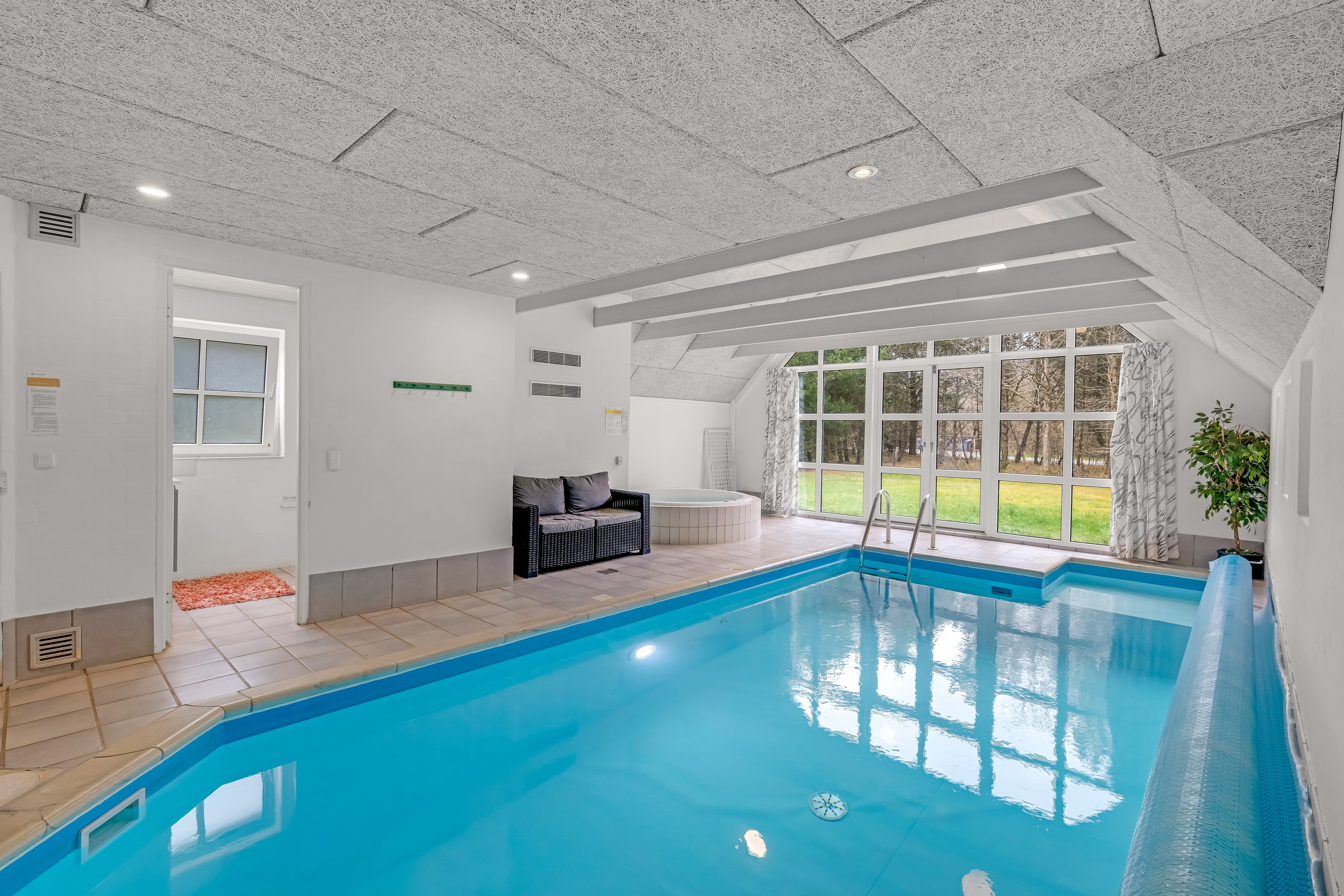 Fremhævet pool billede i fuldskærmstilstand. Billede af Skovvang 33, Lønne, 6830 Nørre Nebel