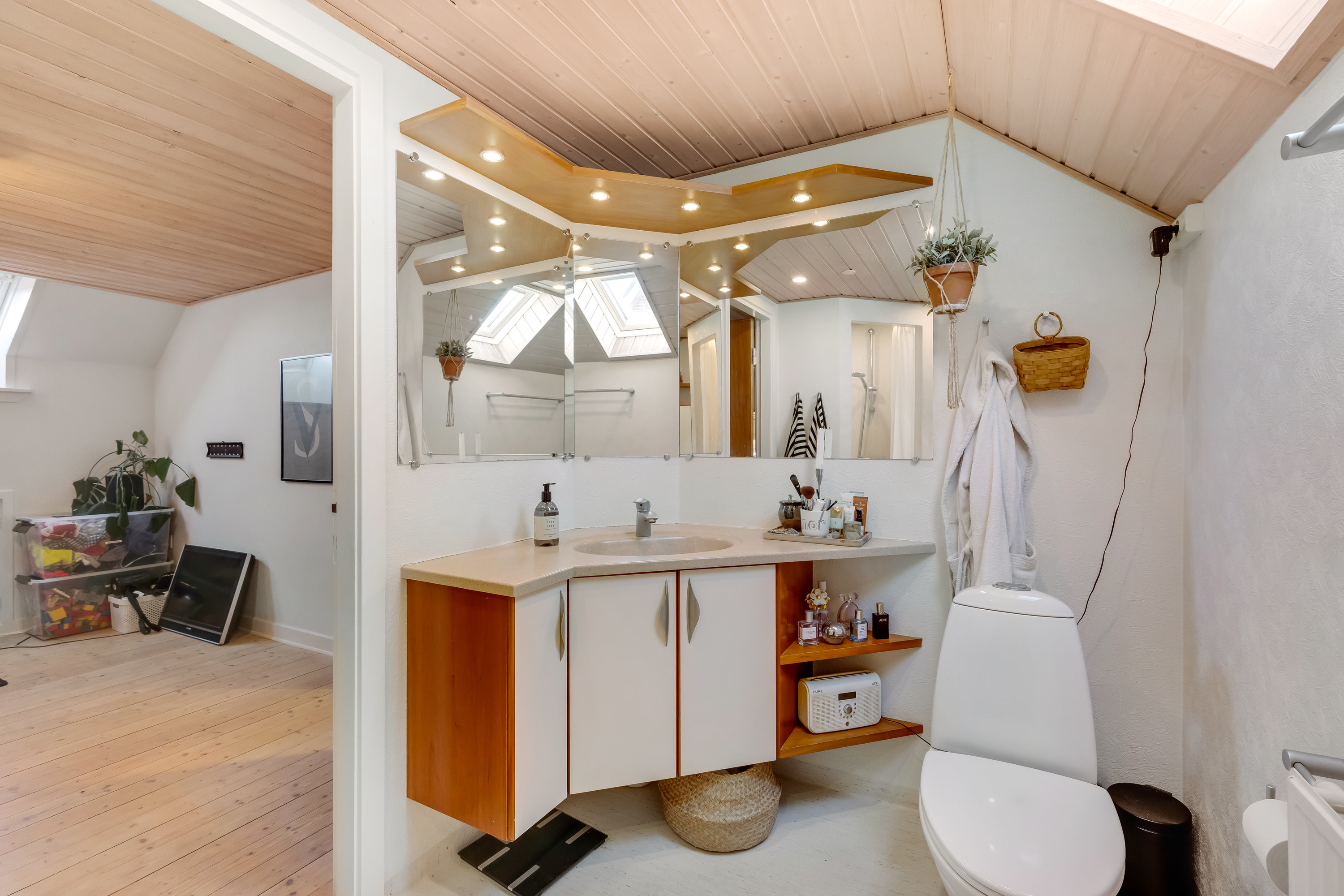 Fremhævet badeværelse billede i fuldskærmstilstand. Billede af Søndergade 22, 6920 Videbæk