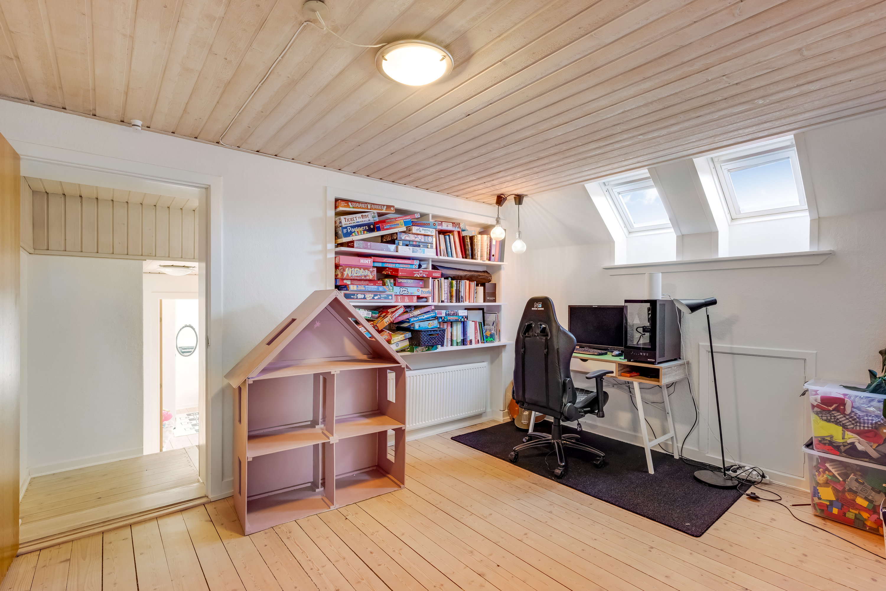 Fremhævet kontor billede i fuldskærmstilstand. Billede af Søndergade 22, 6920 Videbæk